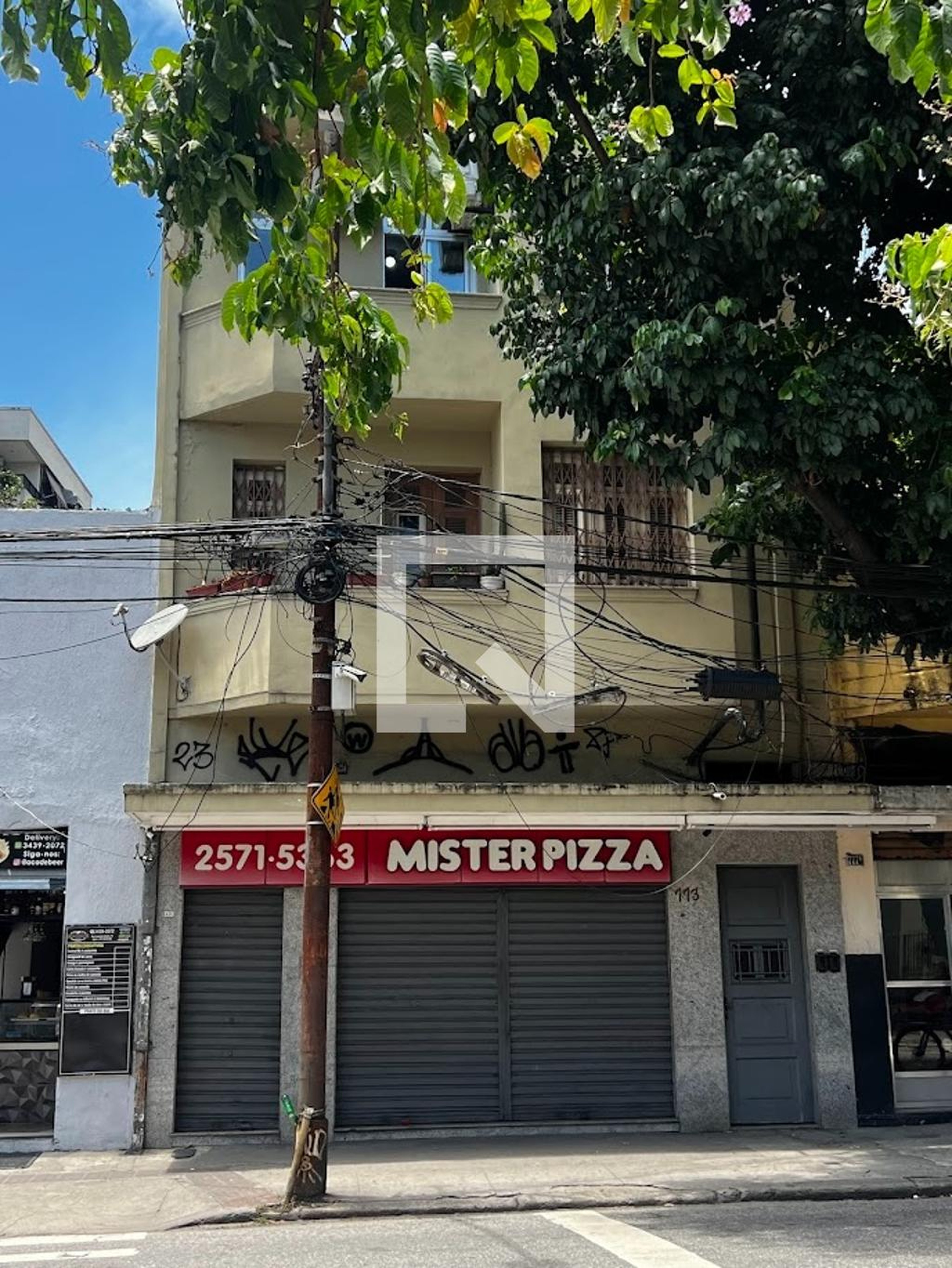 Fachada Condomínio em Rua Conde de Bonfim, 773