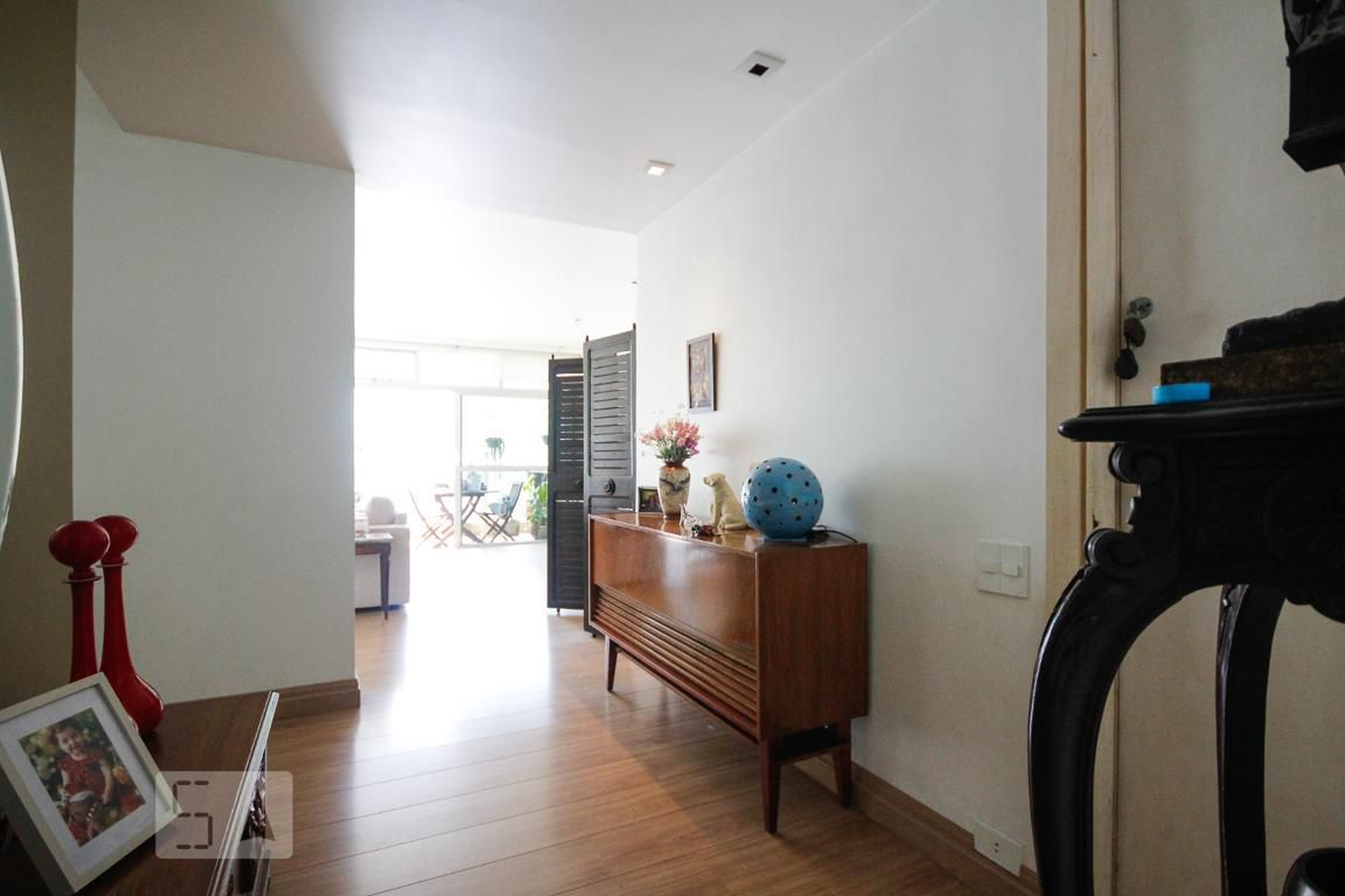 Hall - Port Deauville