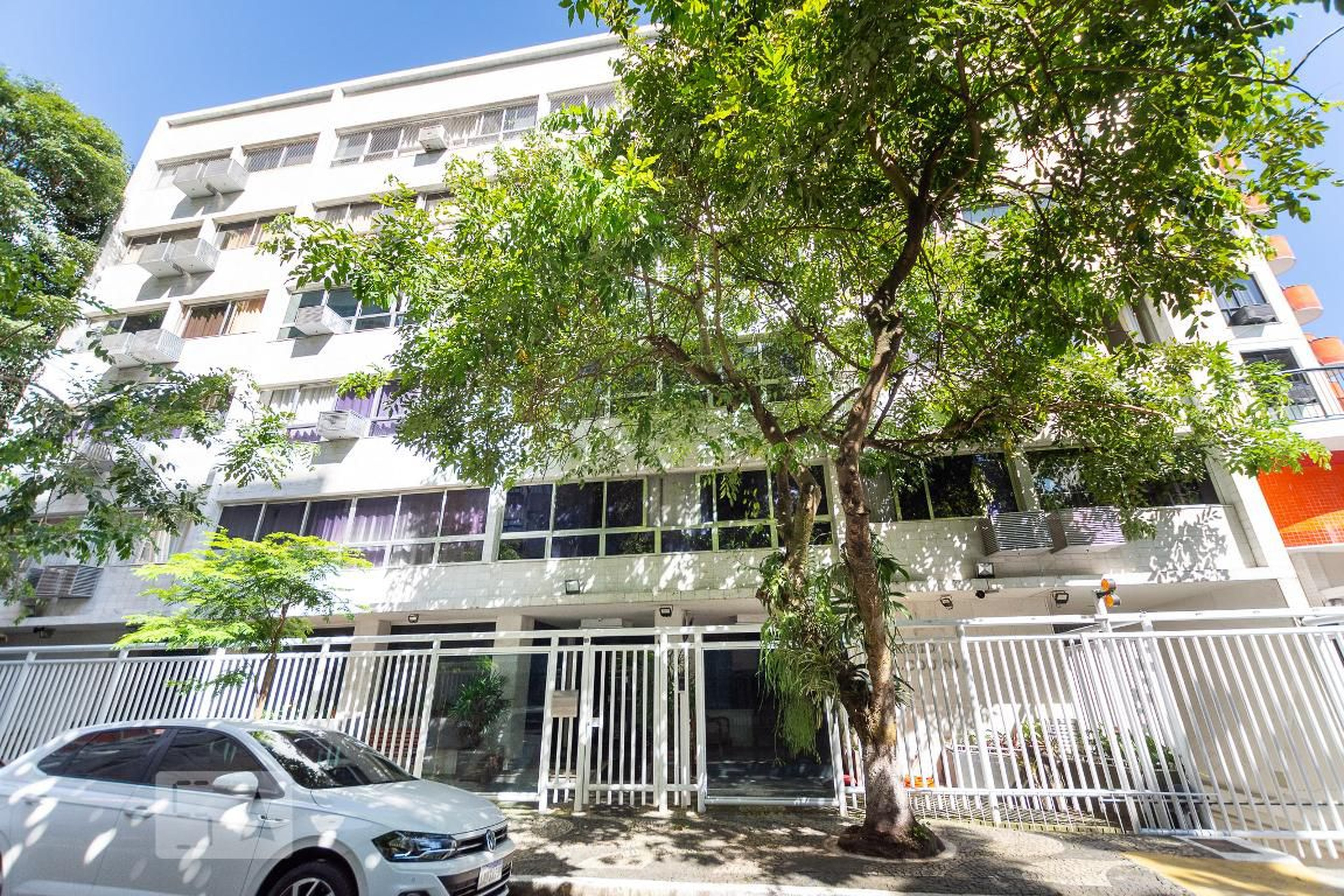 Fachada do Condomínio Condomínio Coronel Couto