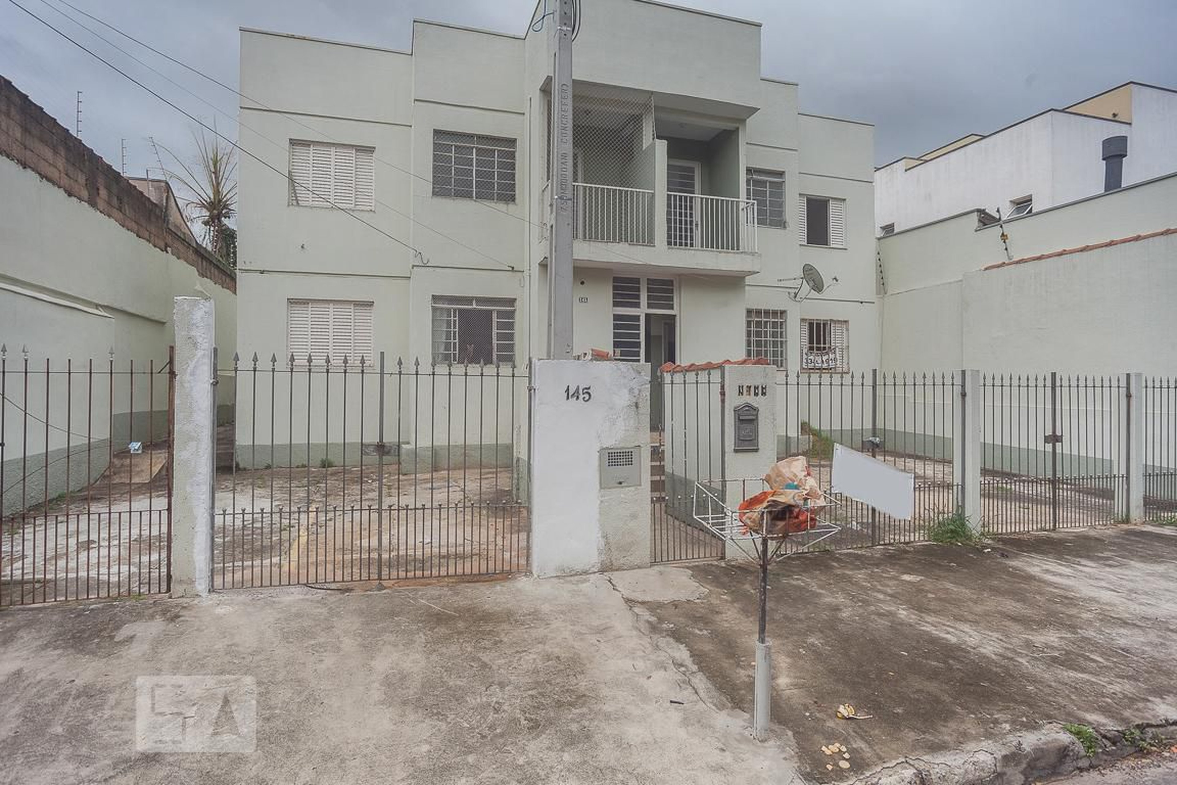 Fachada do Condomínio Condomínio em Rua Doutor Sylvio Carvalhaes, 145