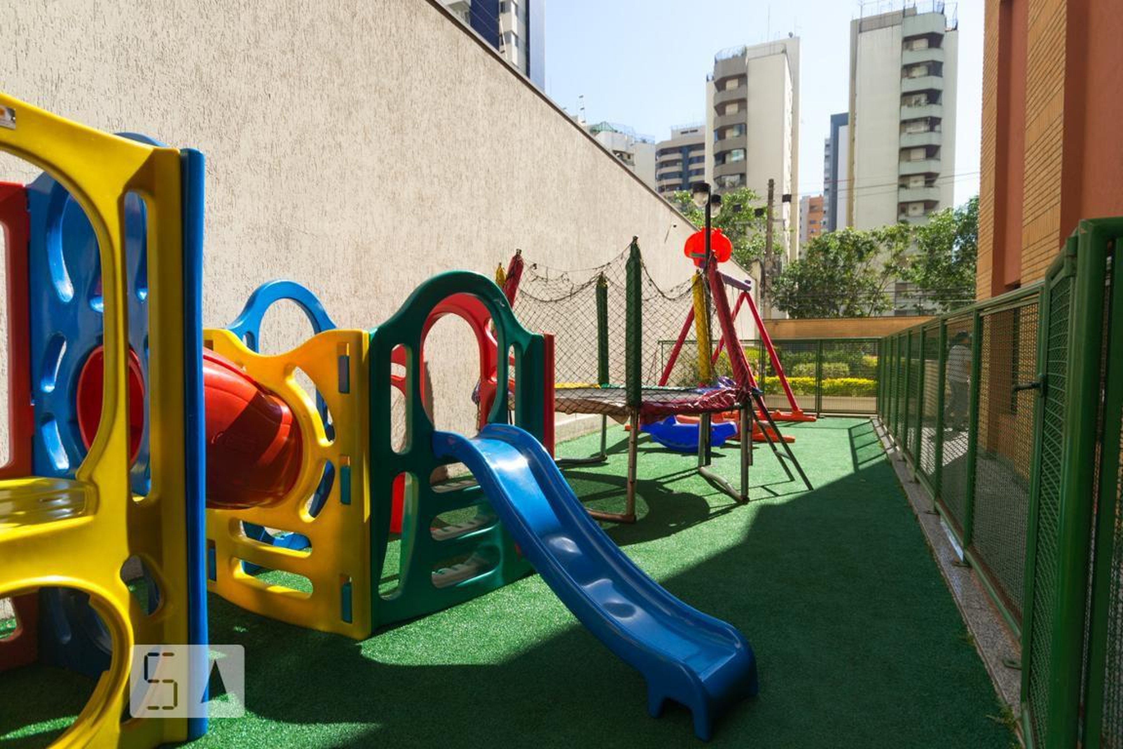 Playground - Ile de La Cité