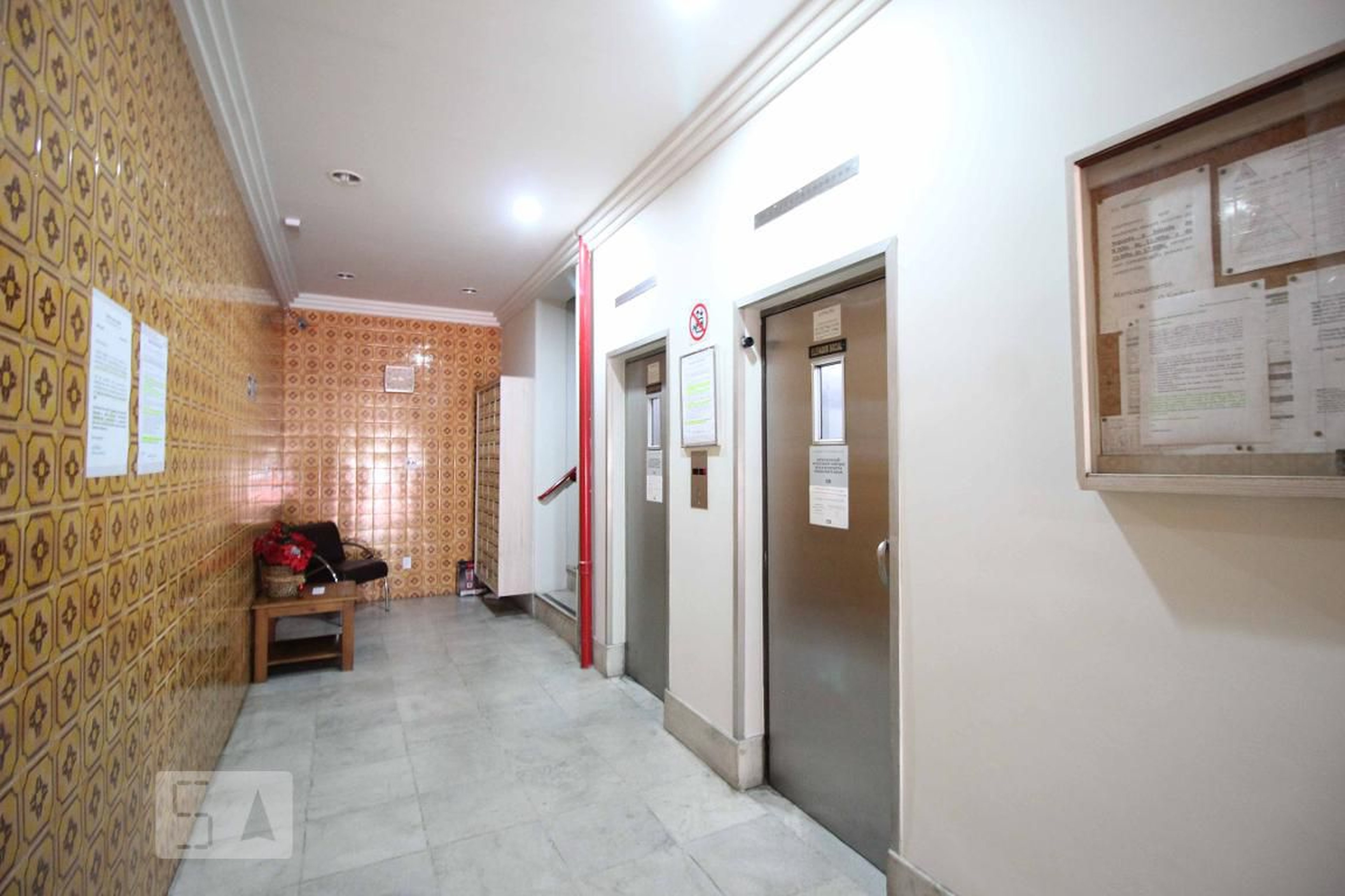 Hall de Entrada - João Gomes