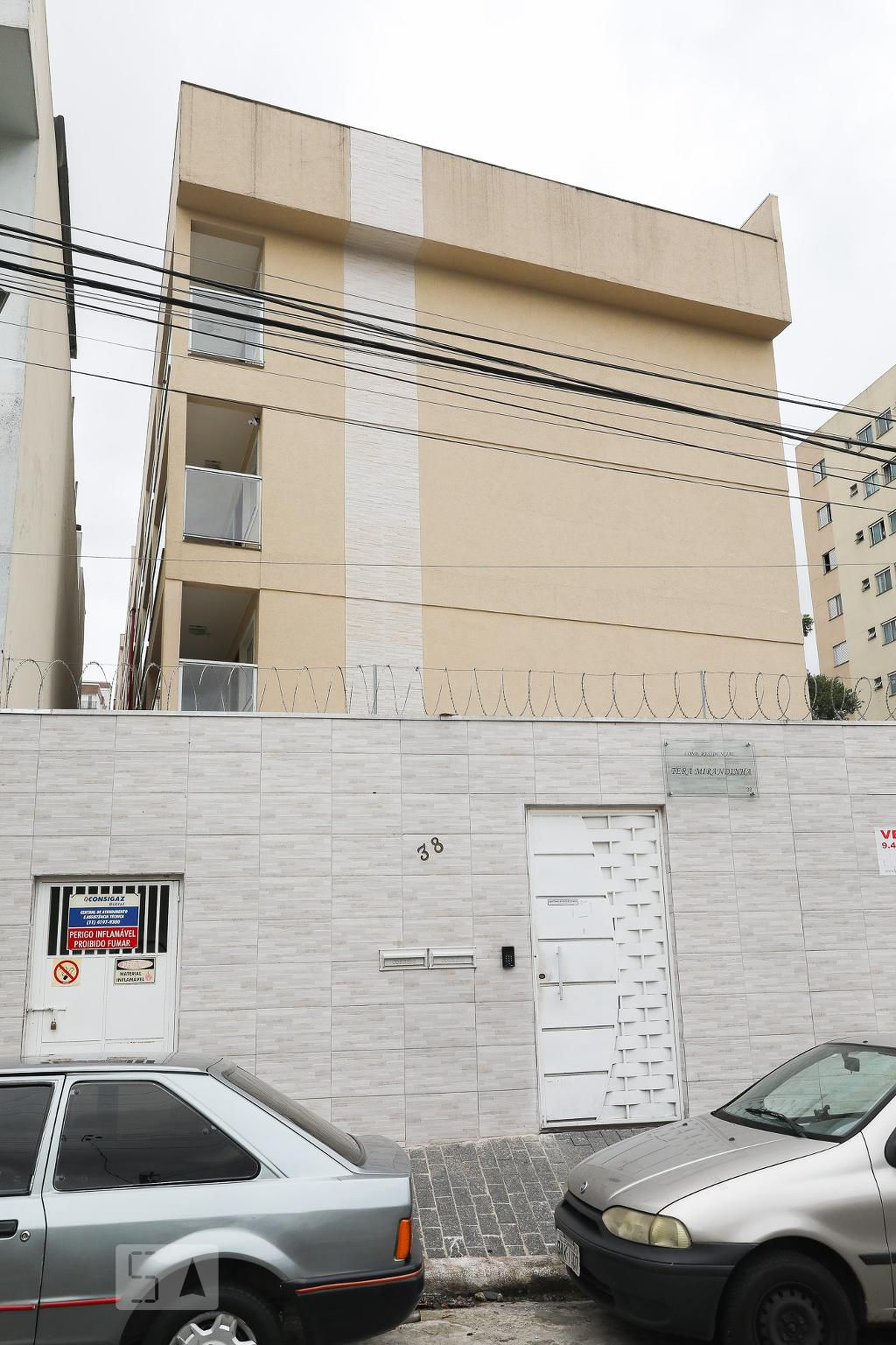 Fachada do Condomínio Condomínio Tera Mirandinha