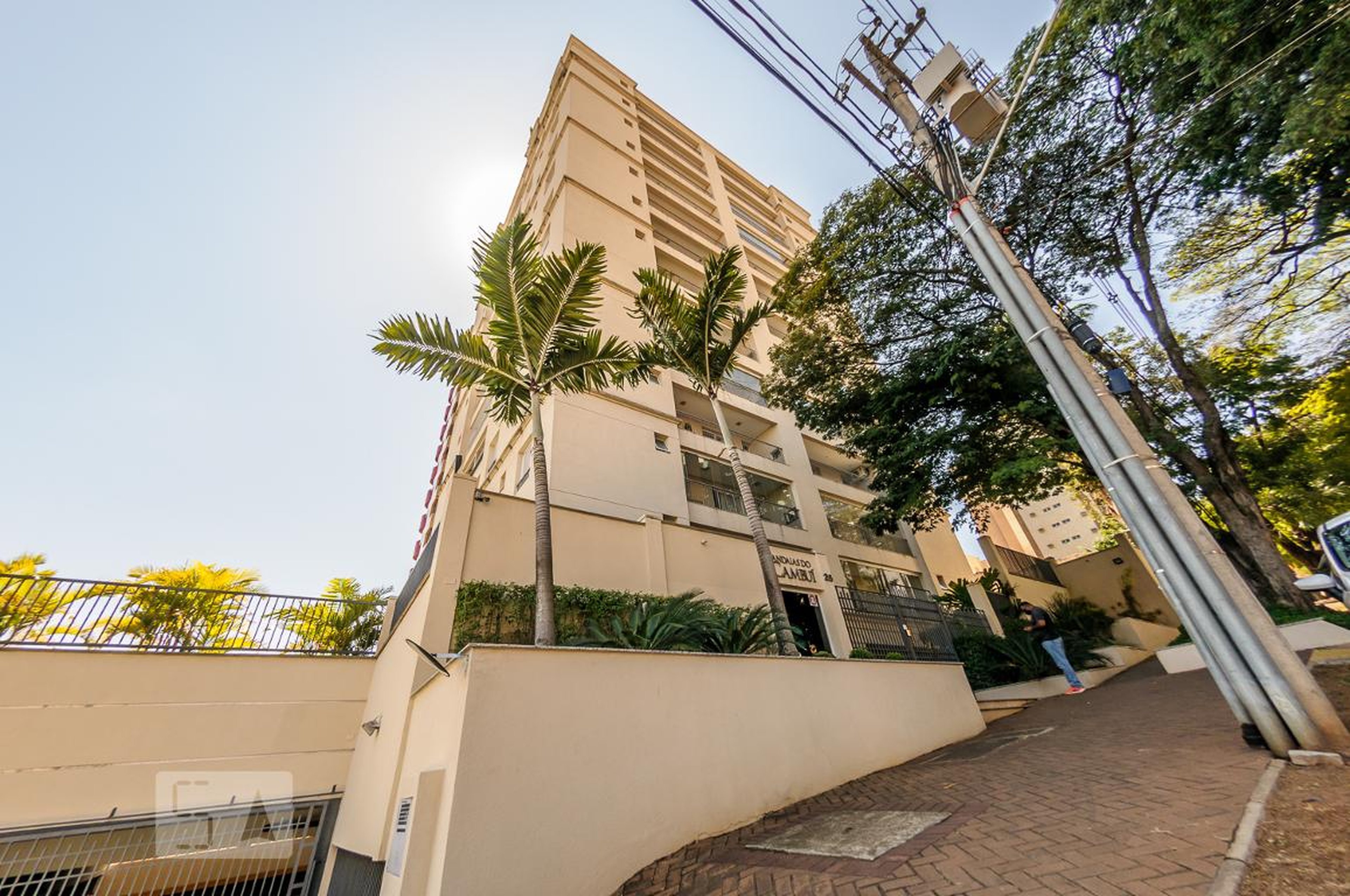 Fachada do Prédio Condomínio Jandaias do Cambuí
