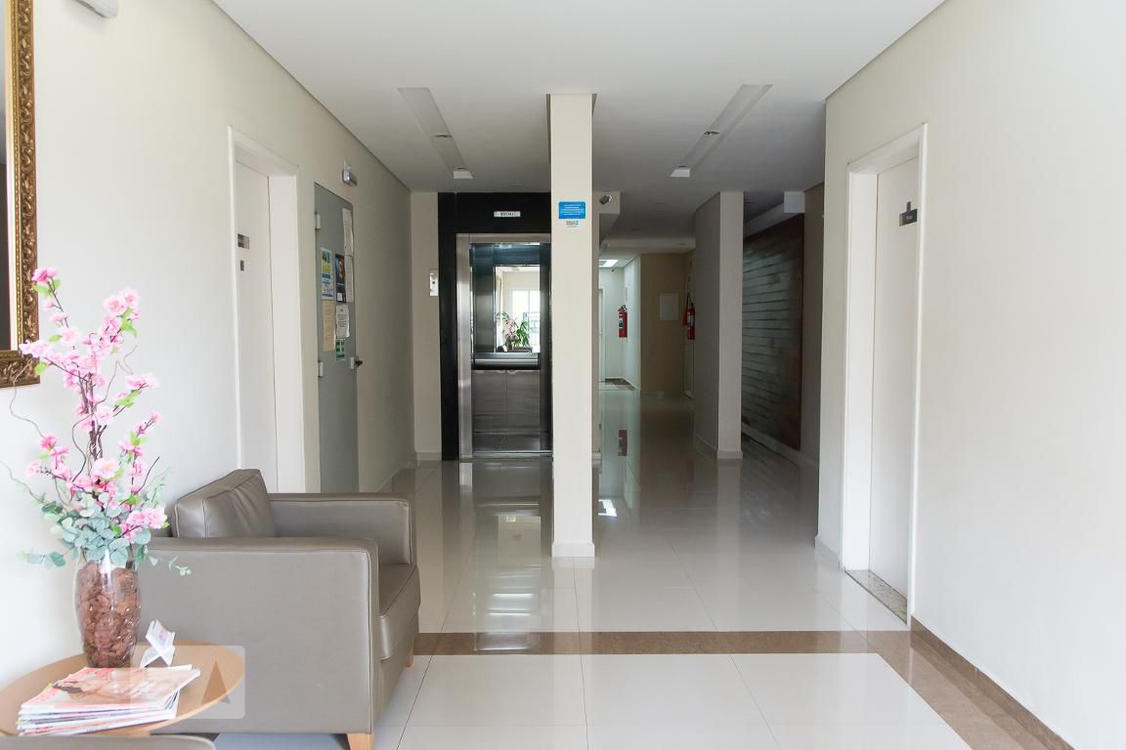 Hall - Up