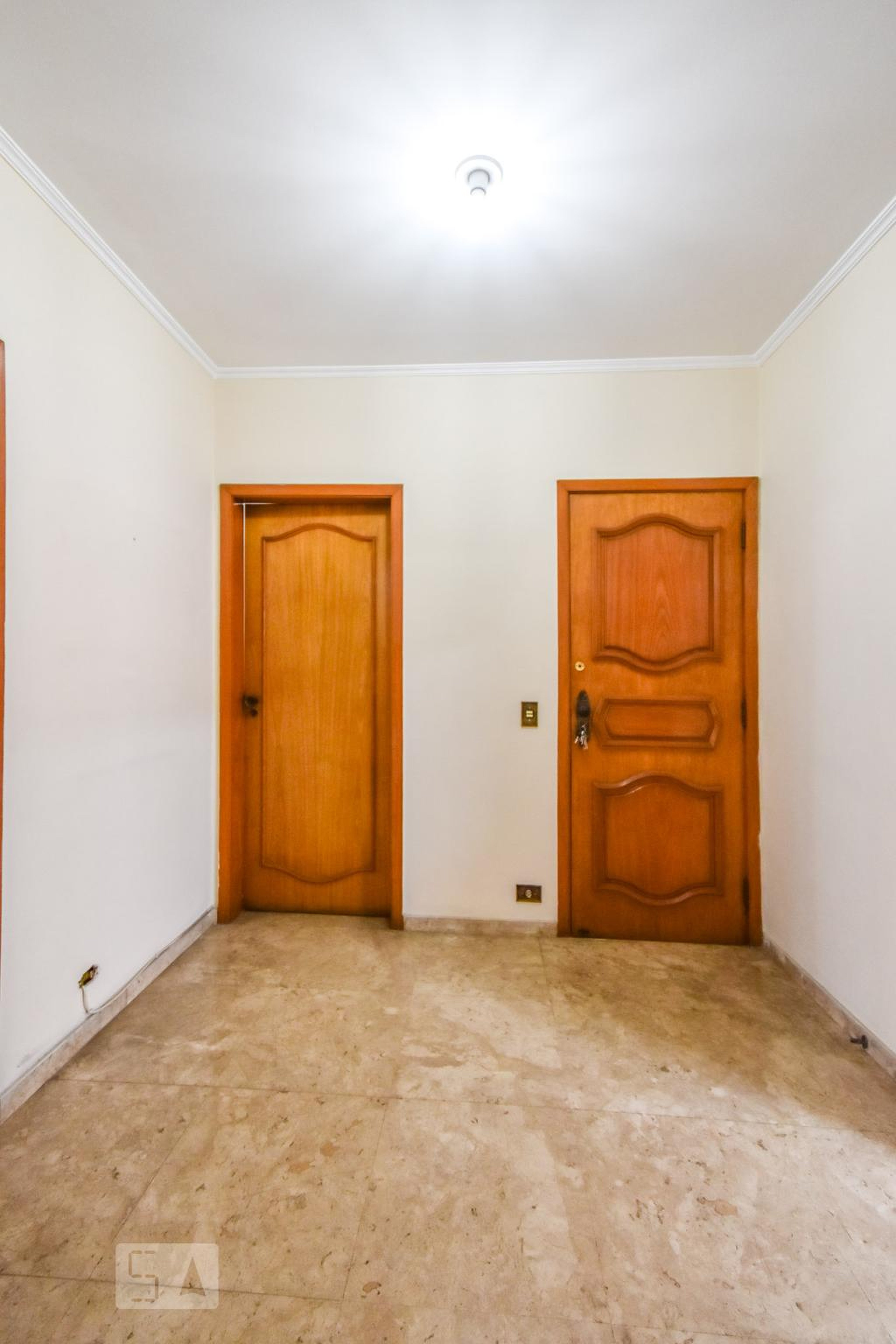 Hall Entrada - king Alexander