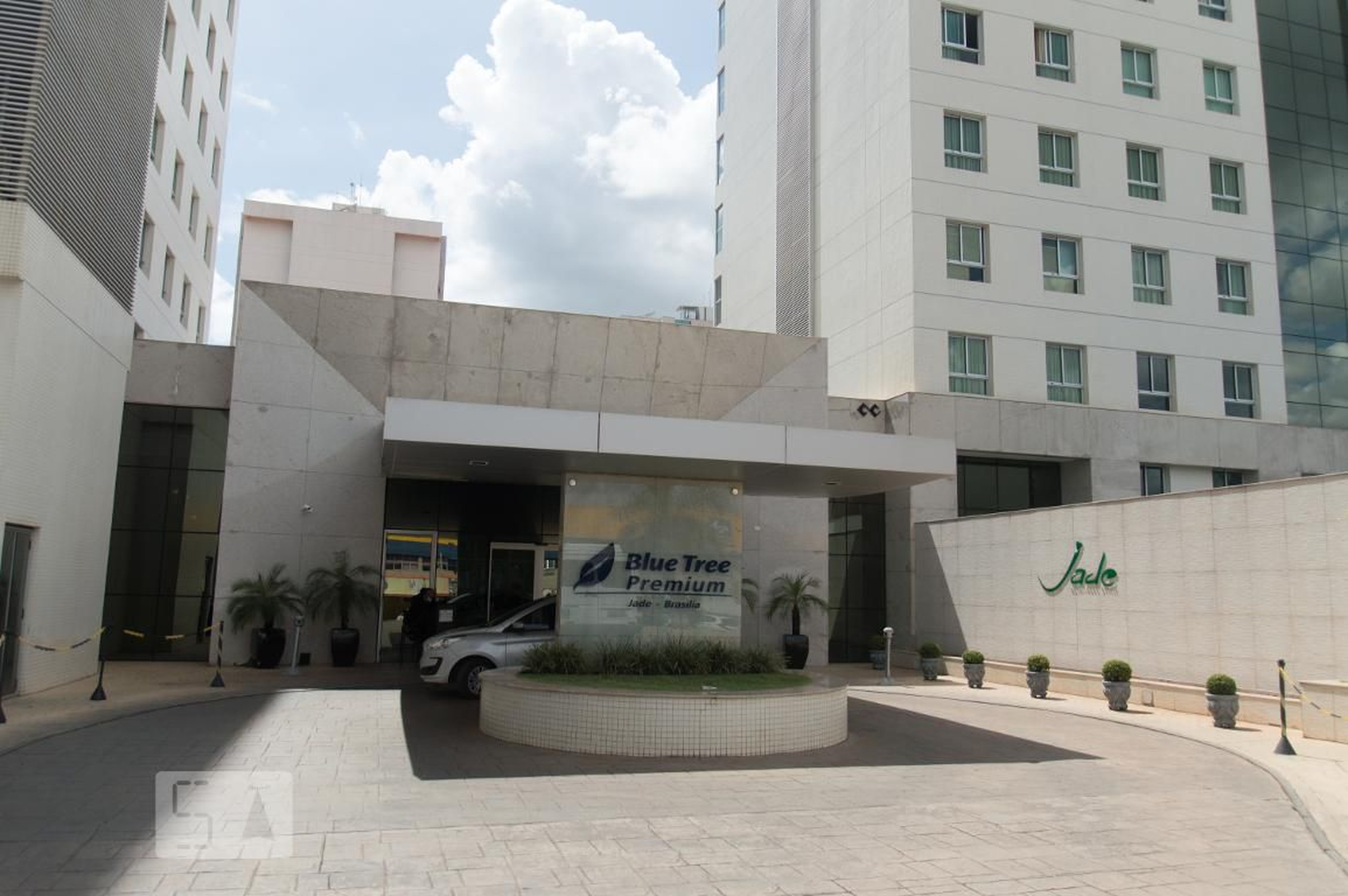 Fachada Condomínio Blue Tree Jade