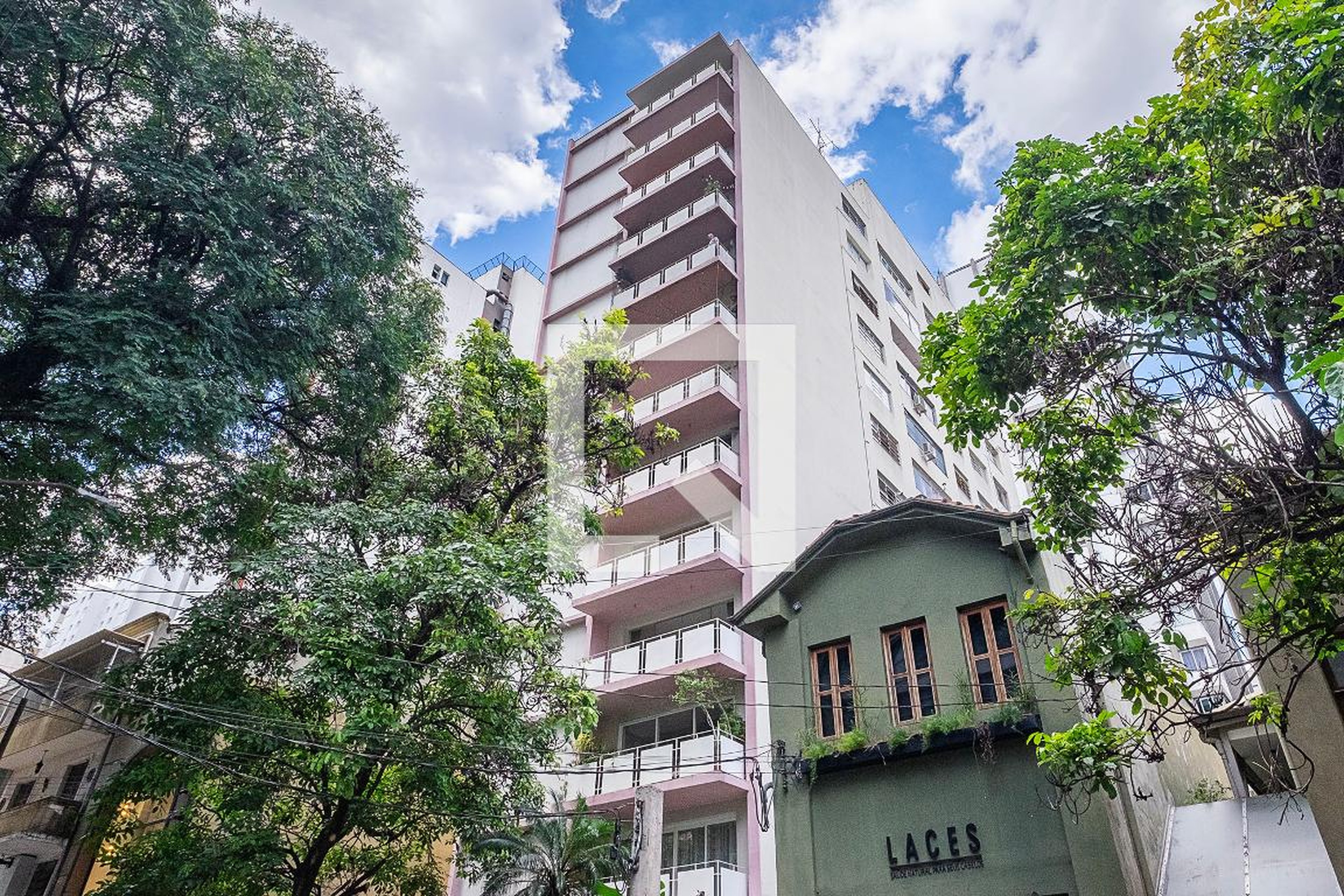 Fachada Condomínio Della