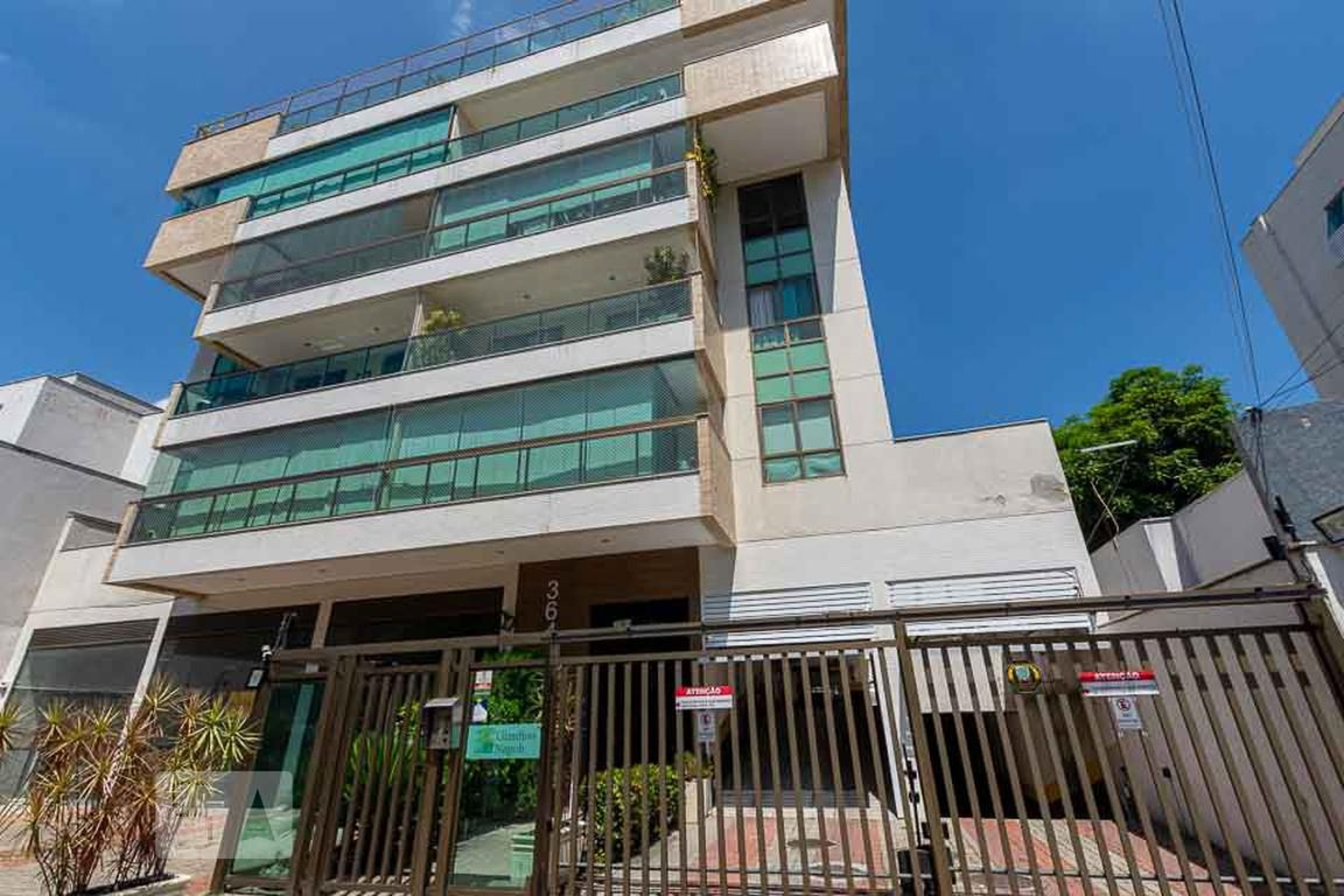 Fachada do Condomínio Condomínio Giardino di Napoli