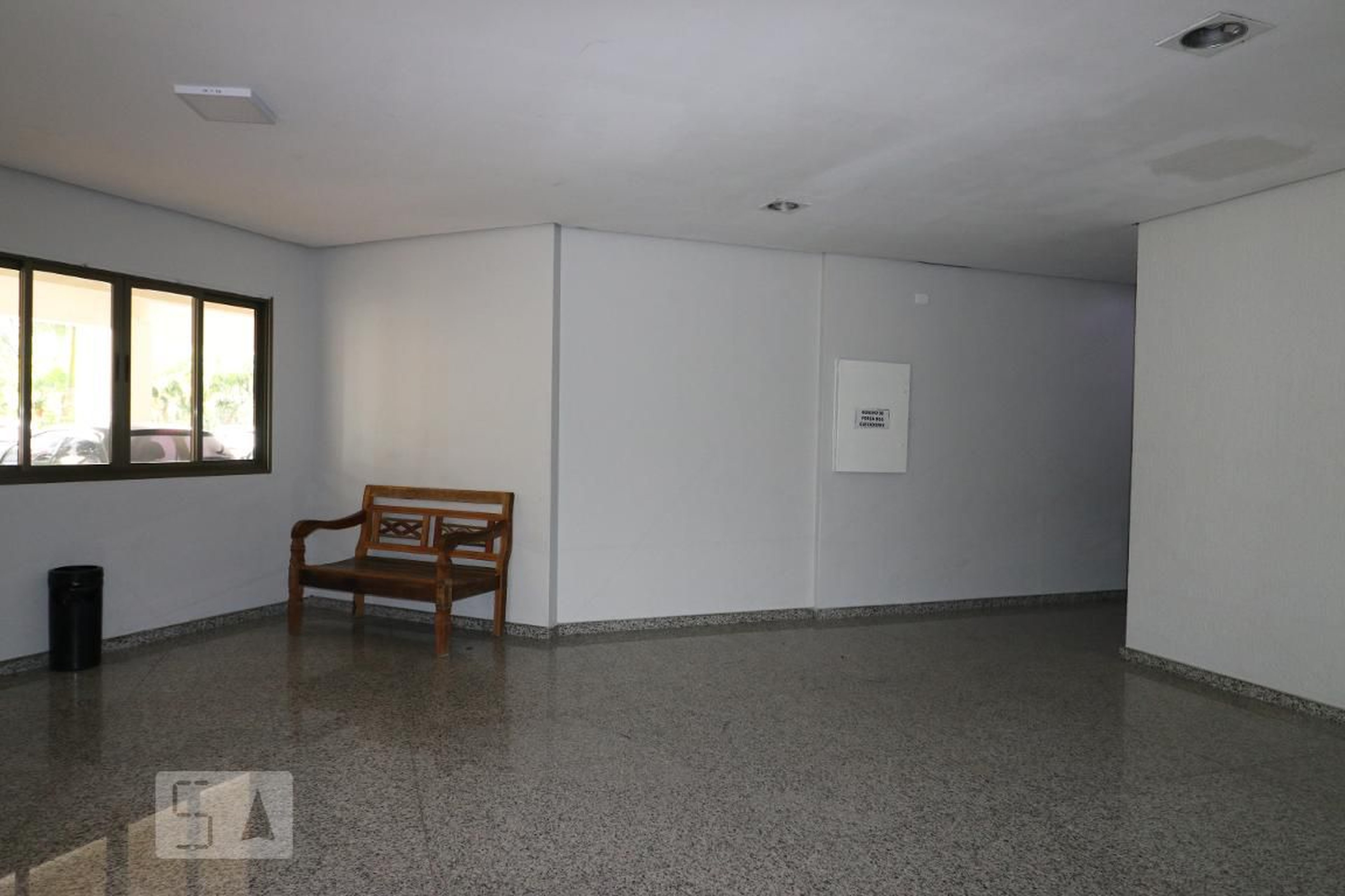 Hall - Pitangueira II