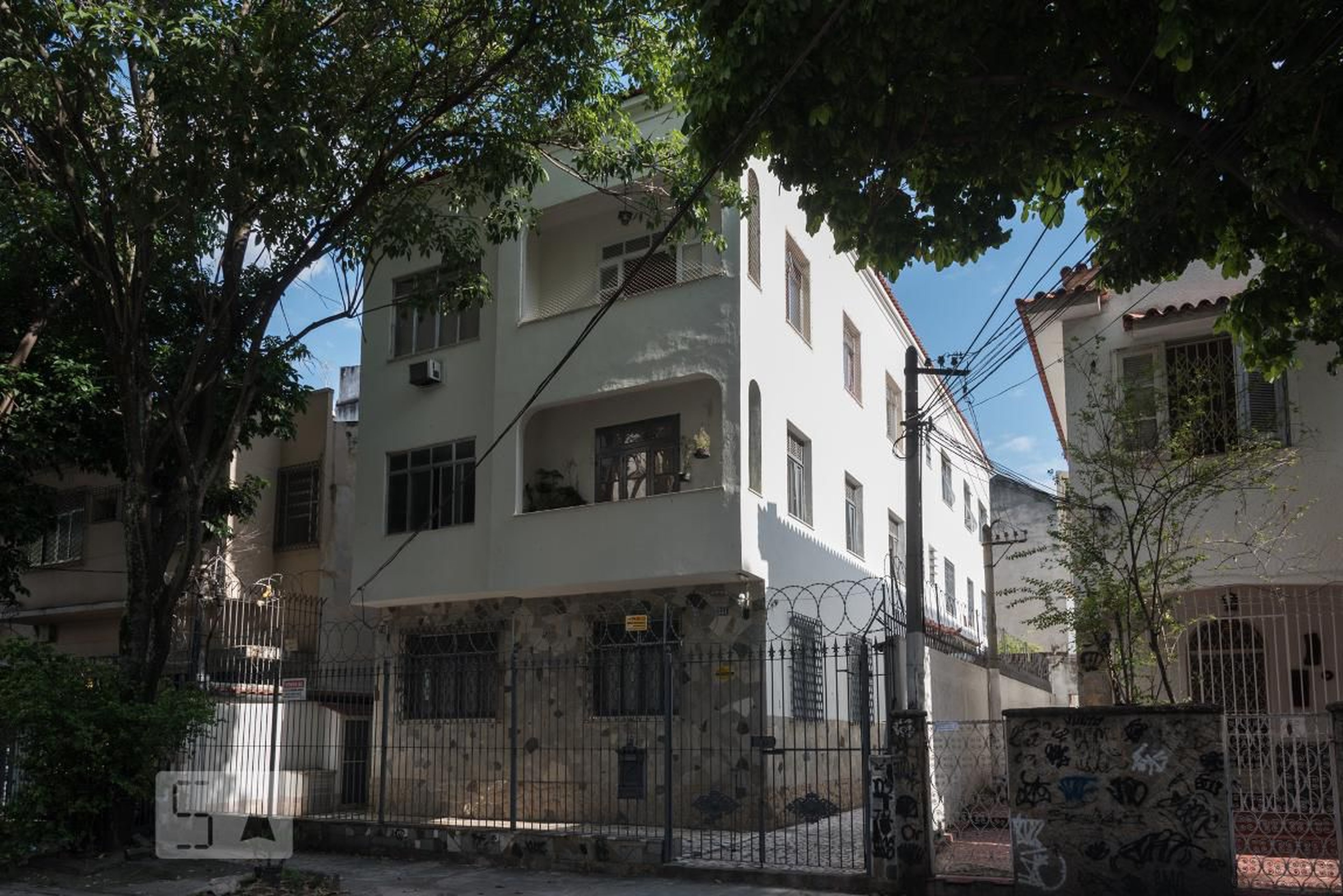 Fachada Condomínio em Rua Jerônimo de Lemos, 351