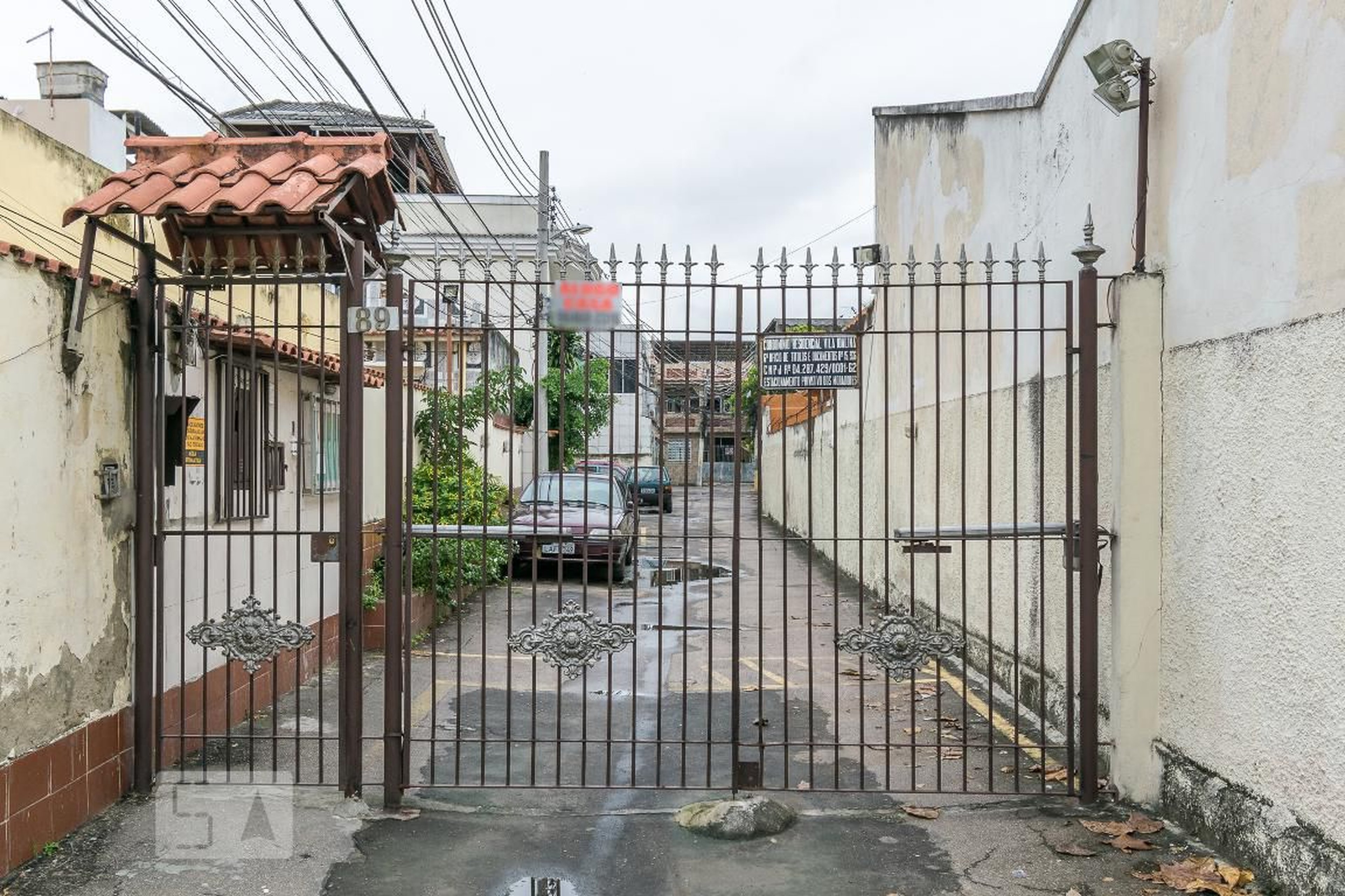 Fachada do Condomínio Condomínio em Rua João Rego, 89 