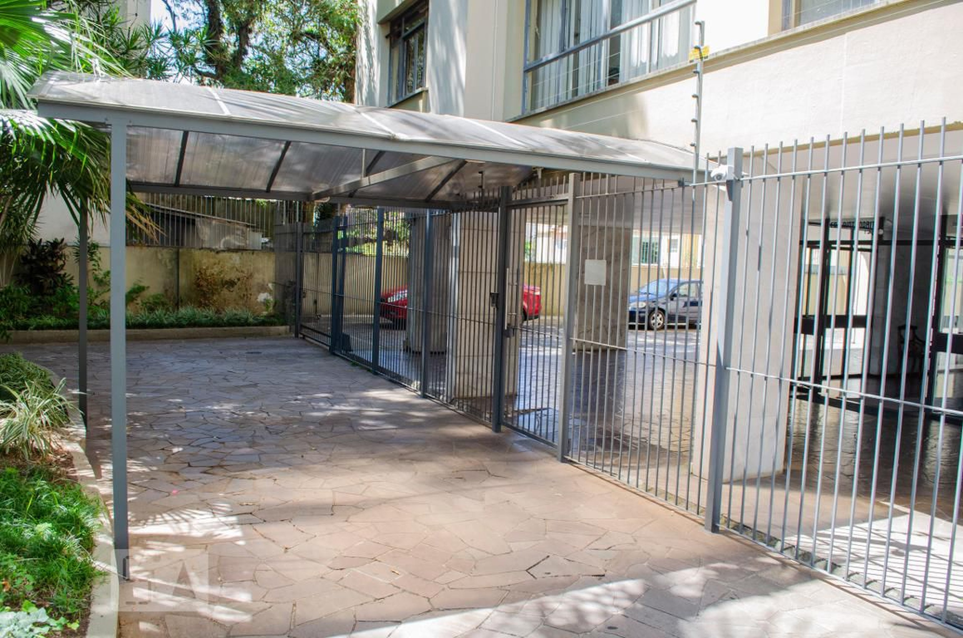 Fachada do Condomínio Condomínio Saint Moritz