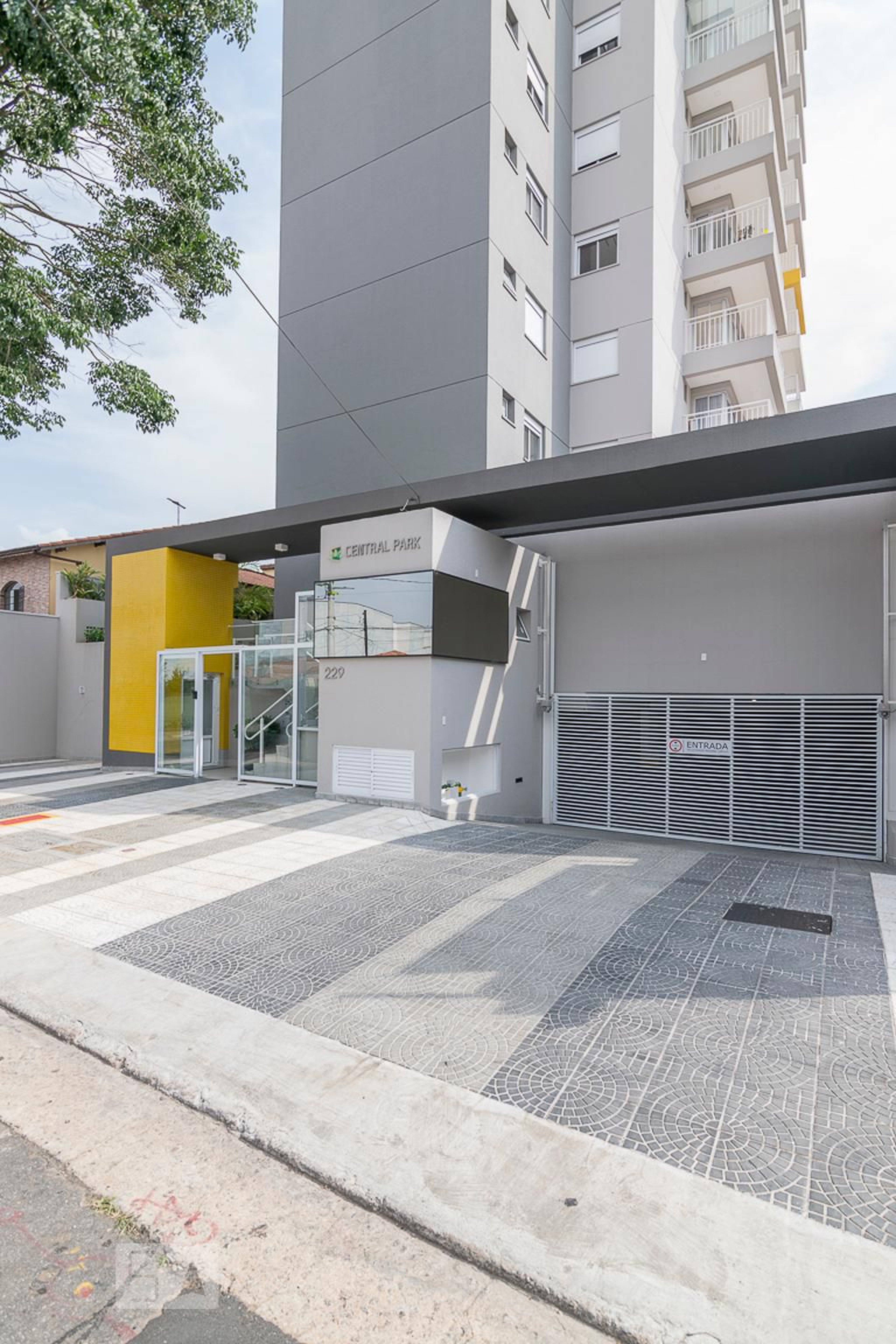 Fachada Condomínio em Rua Riachuelo, 299