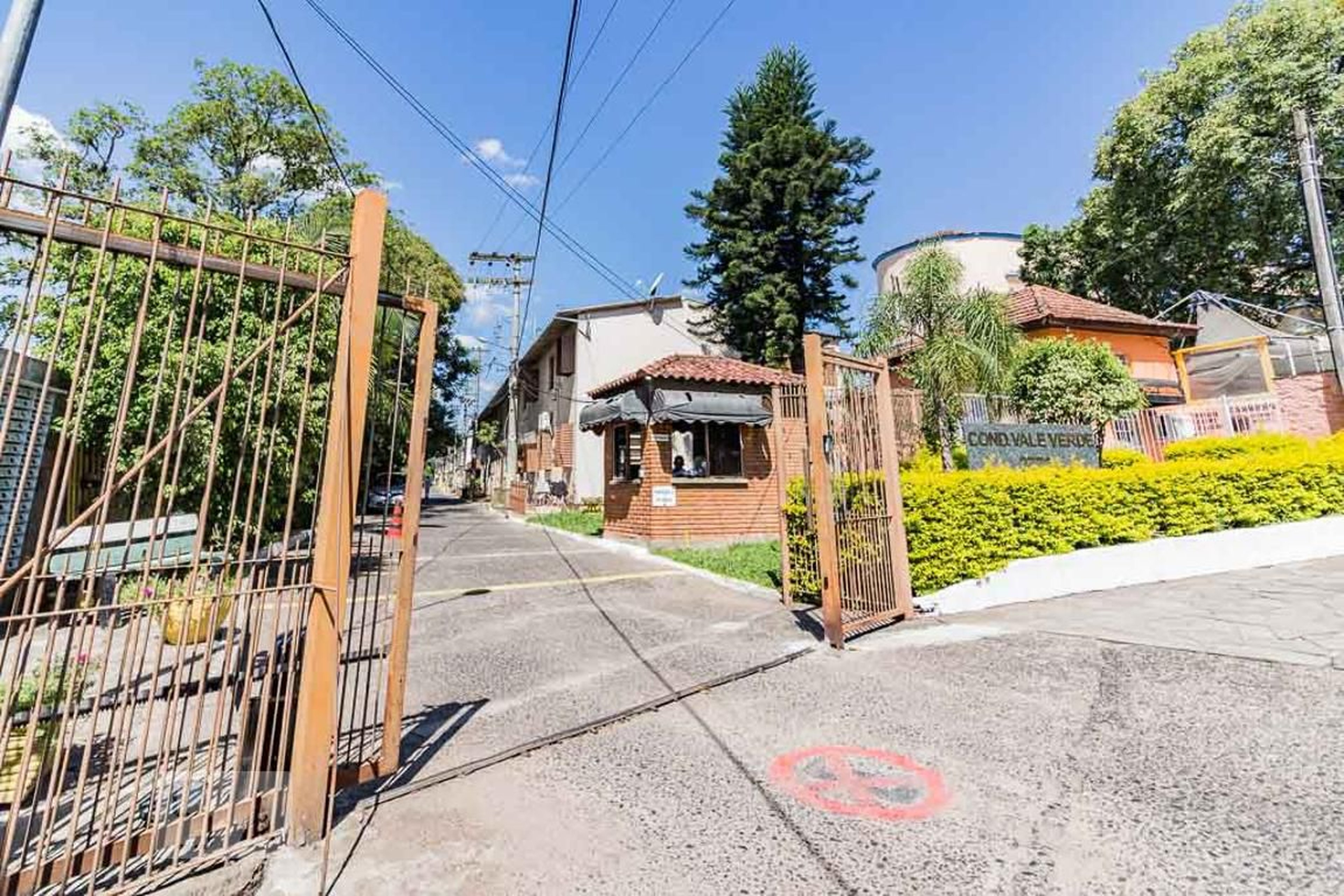 Fachada do Condomínio Condomínio Green Valley