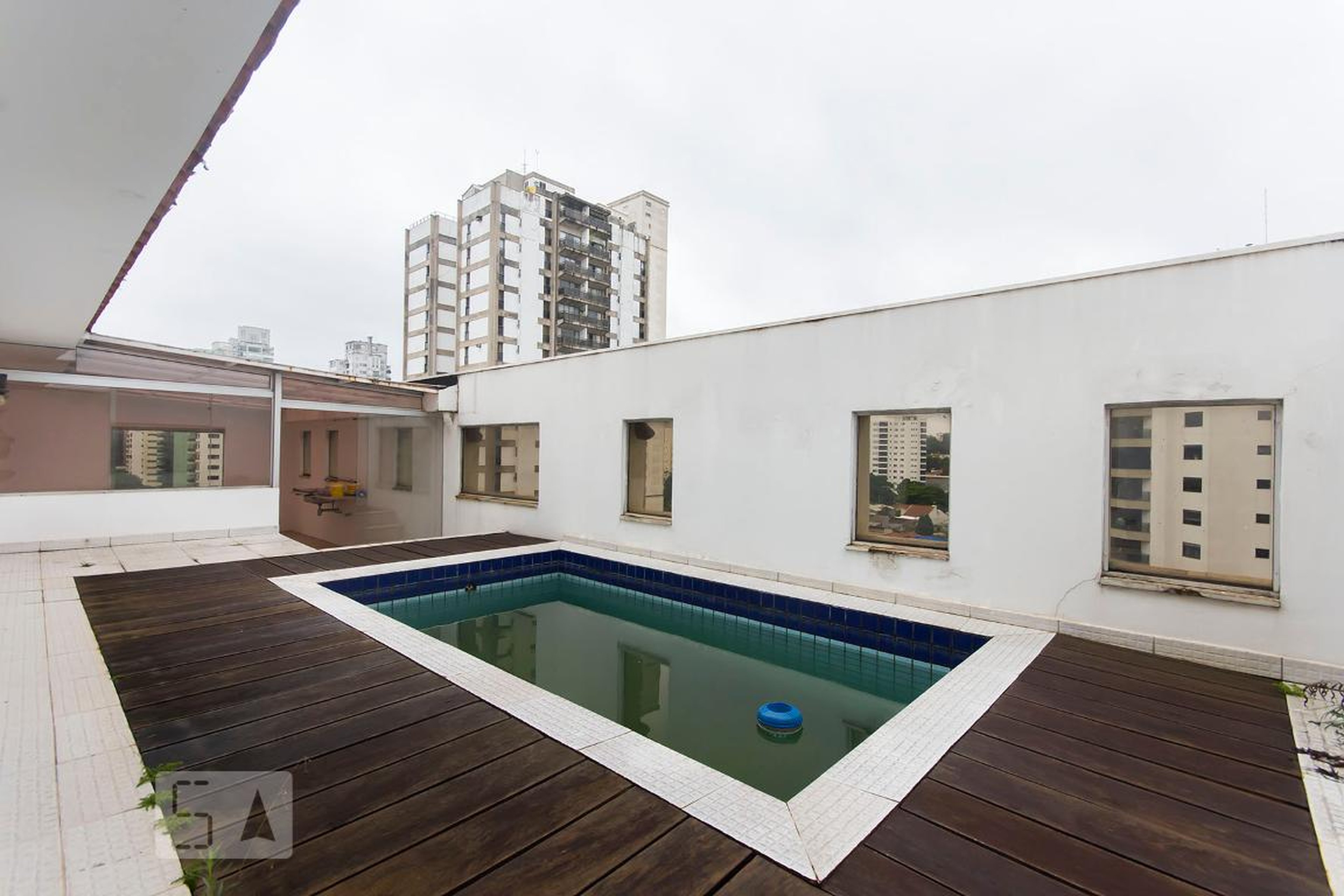 Piscina - Edifício Maison de France