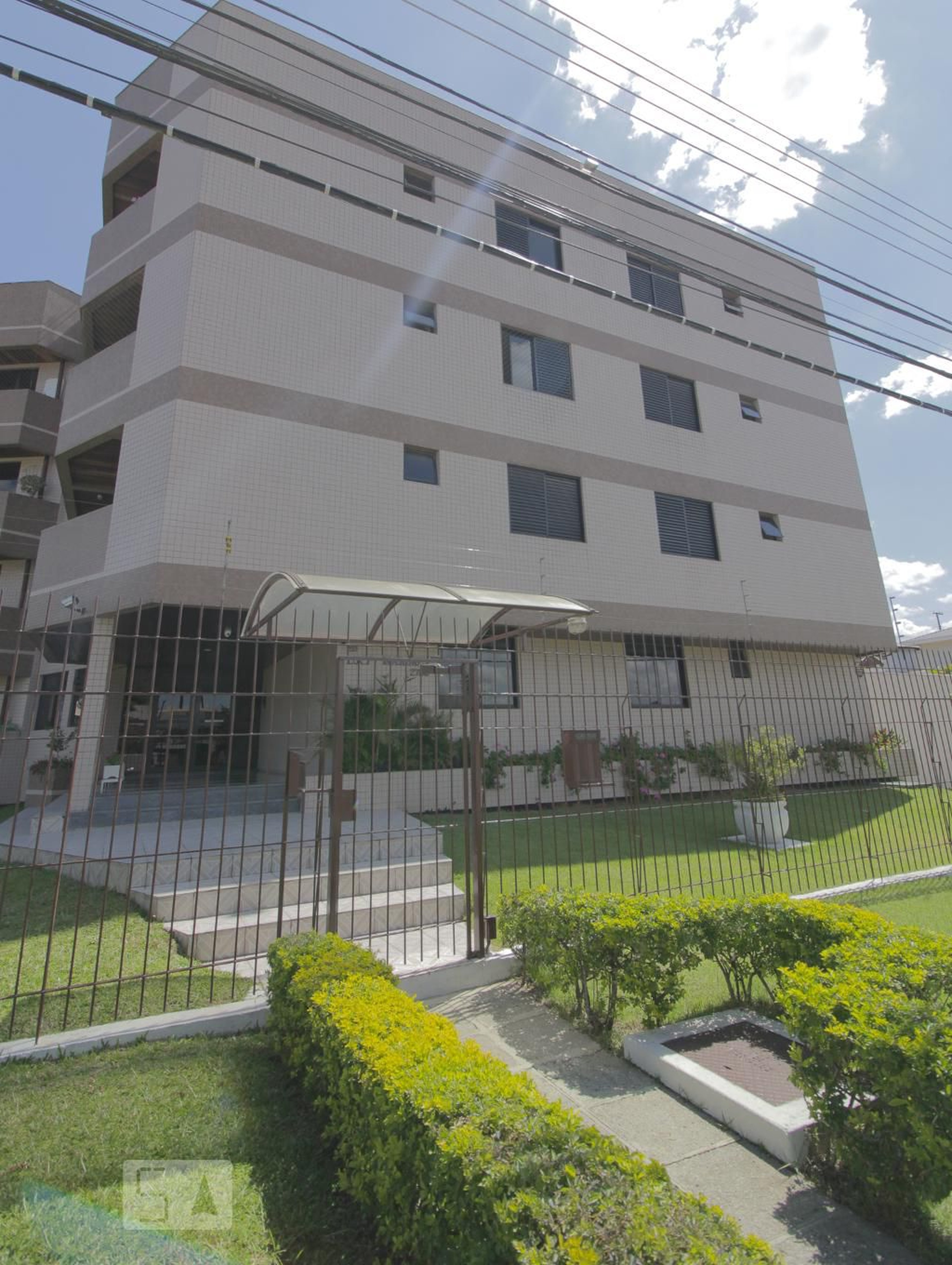 Fachada do Condomínio Condomínio em Rua 24 de Maio, 2780