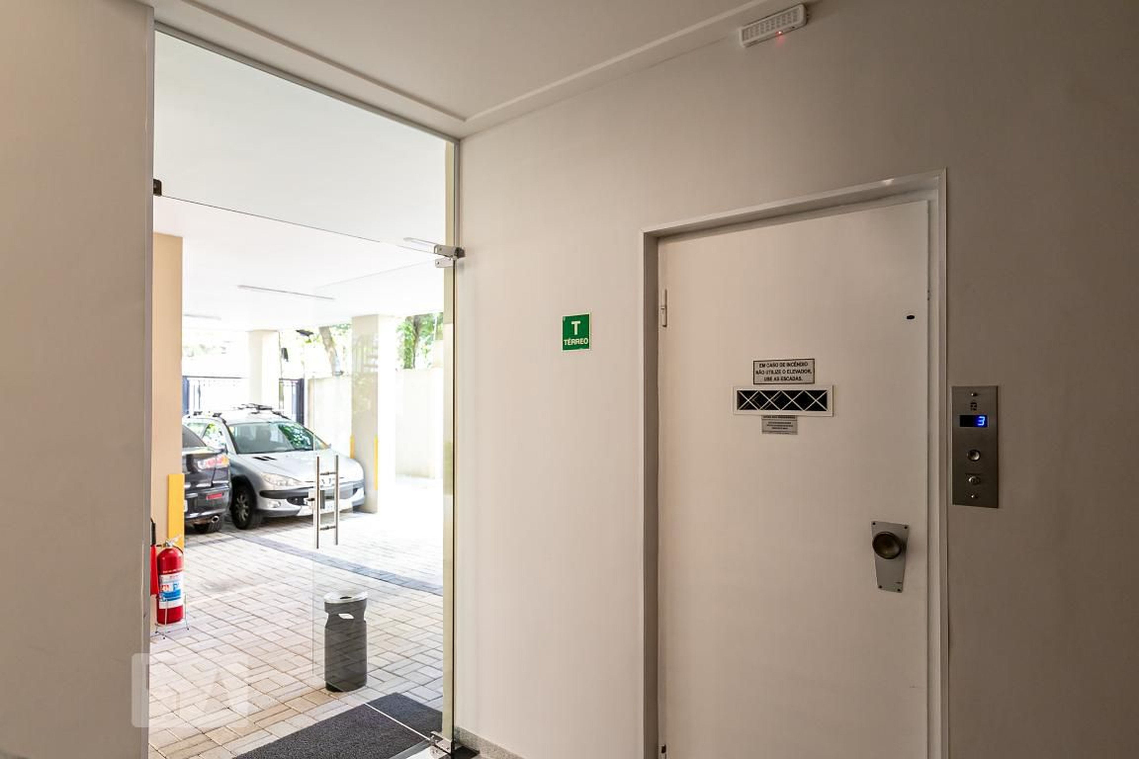 Hall - Salvatore Parasmo