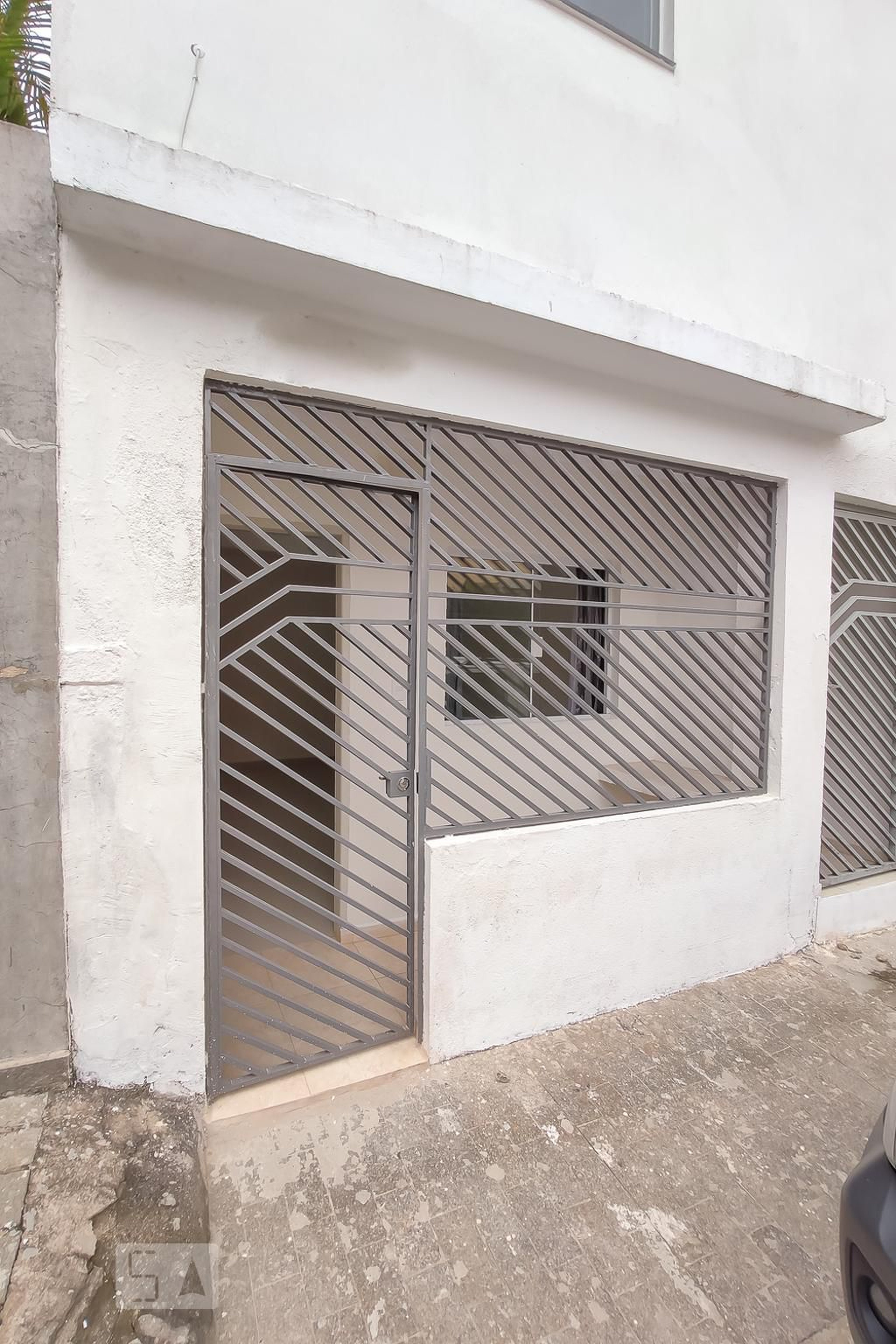 Fachada Condomínio em Rua Benjamin Costa, 30 