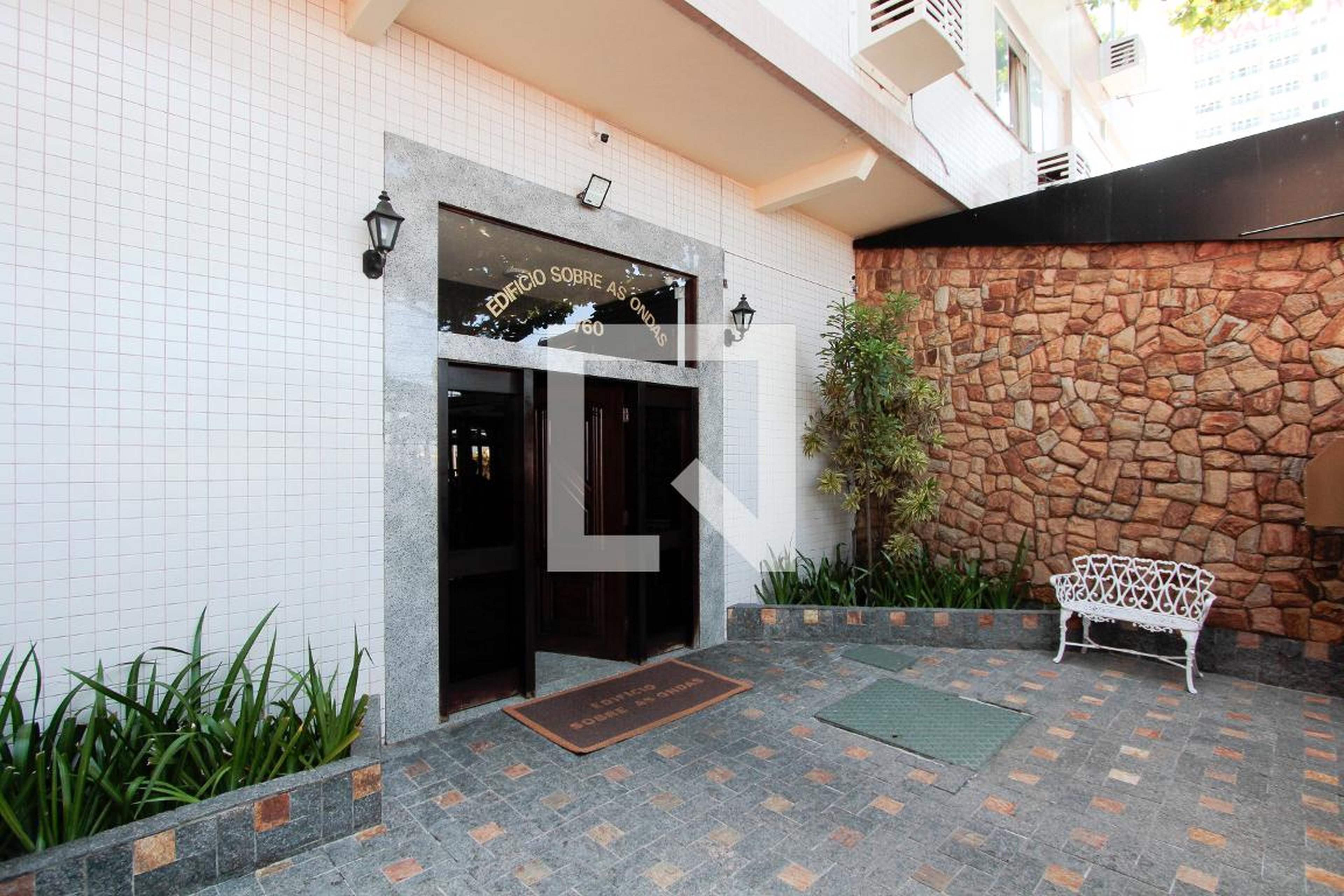 Área comum - Sobre As Ondas