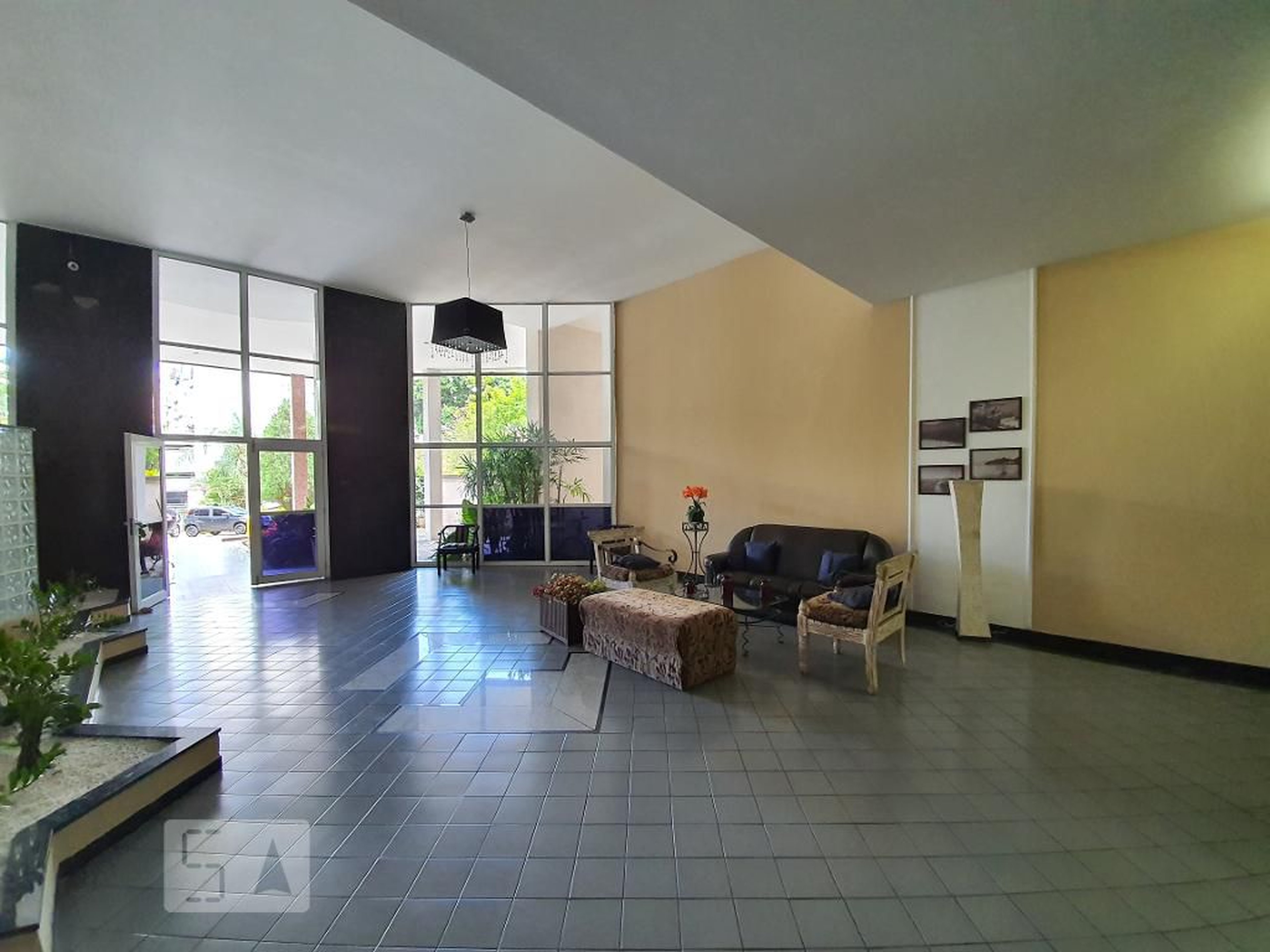 Hall de Entrada Condomínio Tour de Nice