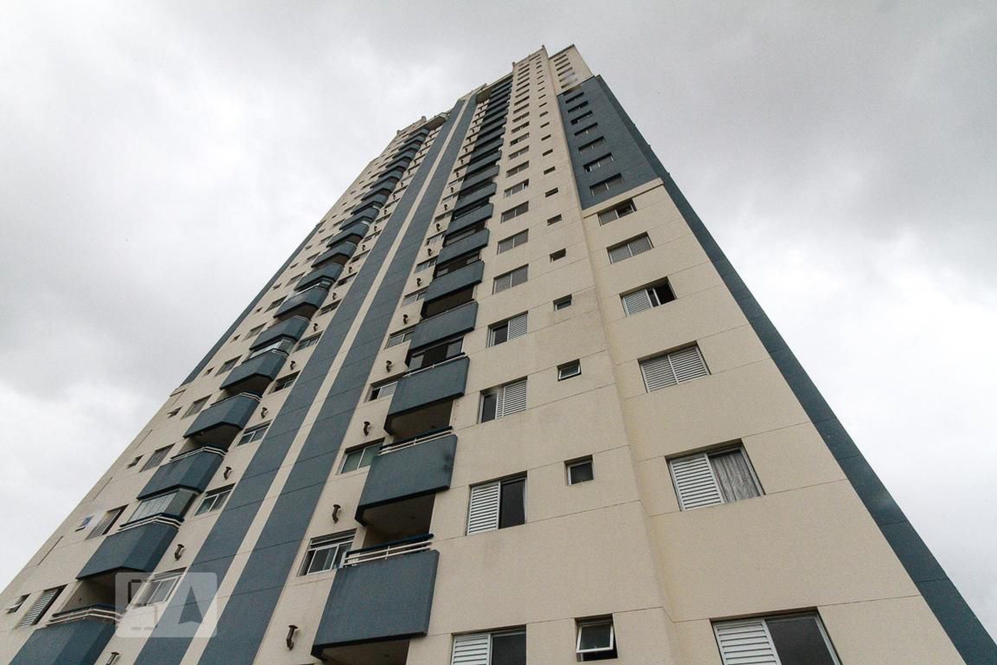 Fachada Condomínio em Rua Pitinga, 41