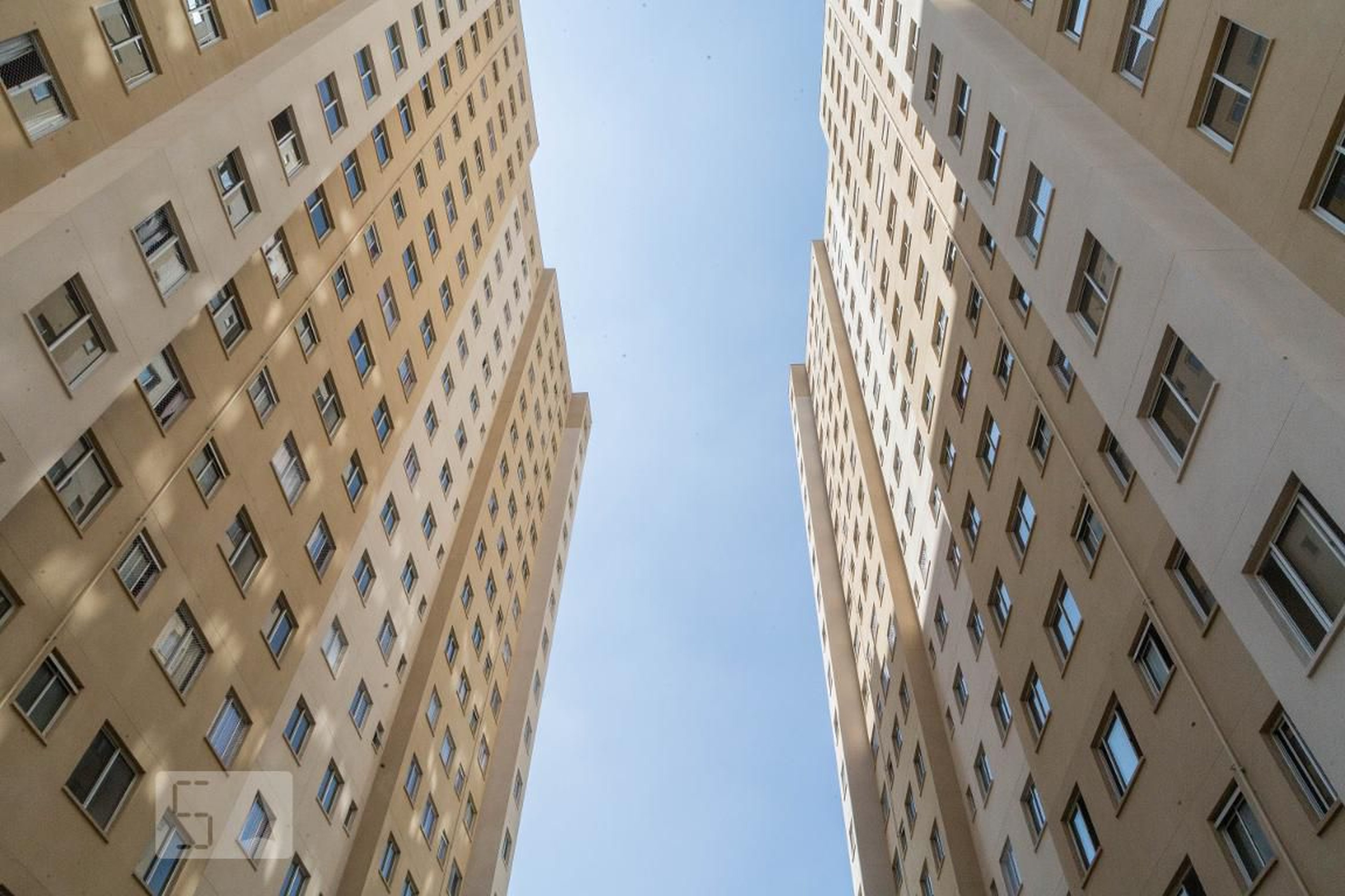 Fachada Condomínio em Rua Lagoa do Campelo, 56