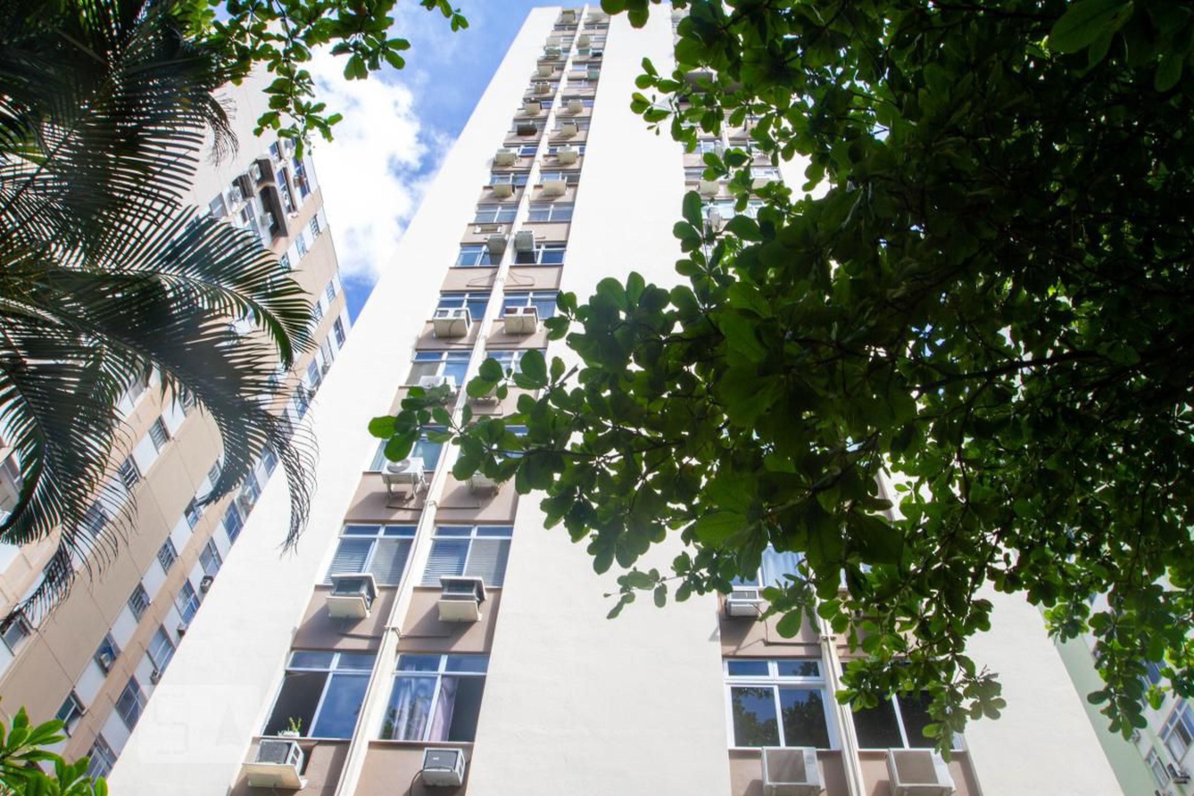 Fachada do Prédio Edificio Solar Da Lagoa