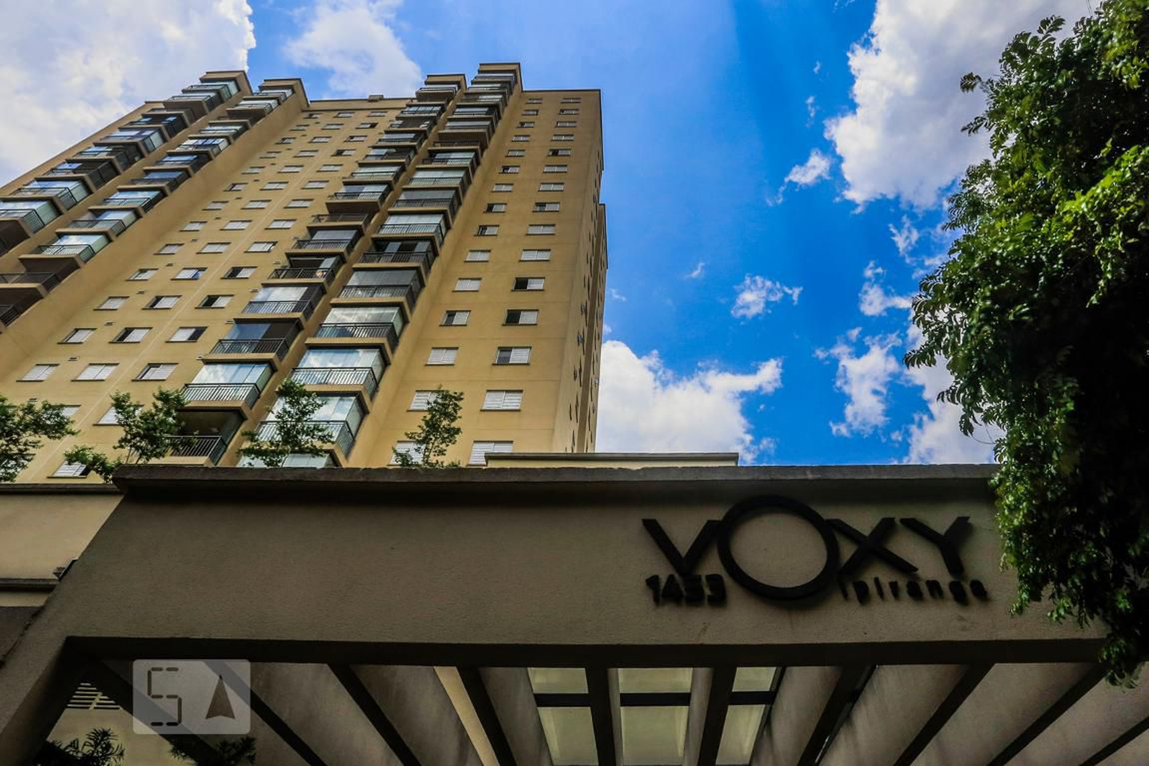 Fachada Condomínio em Rua Mil Oitocentos e Vinte e Dois, 1808