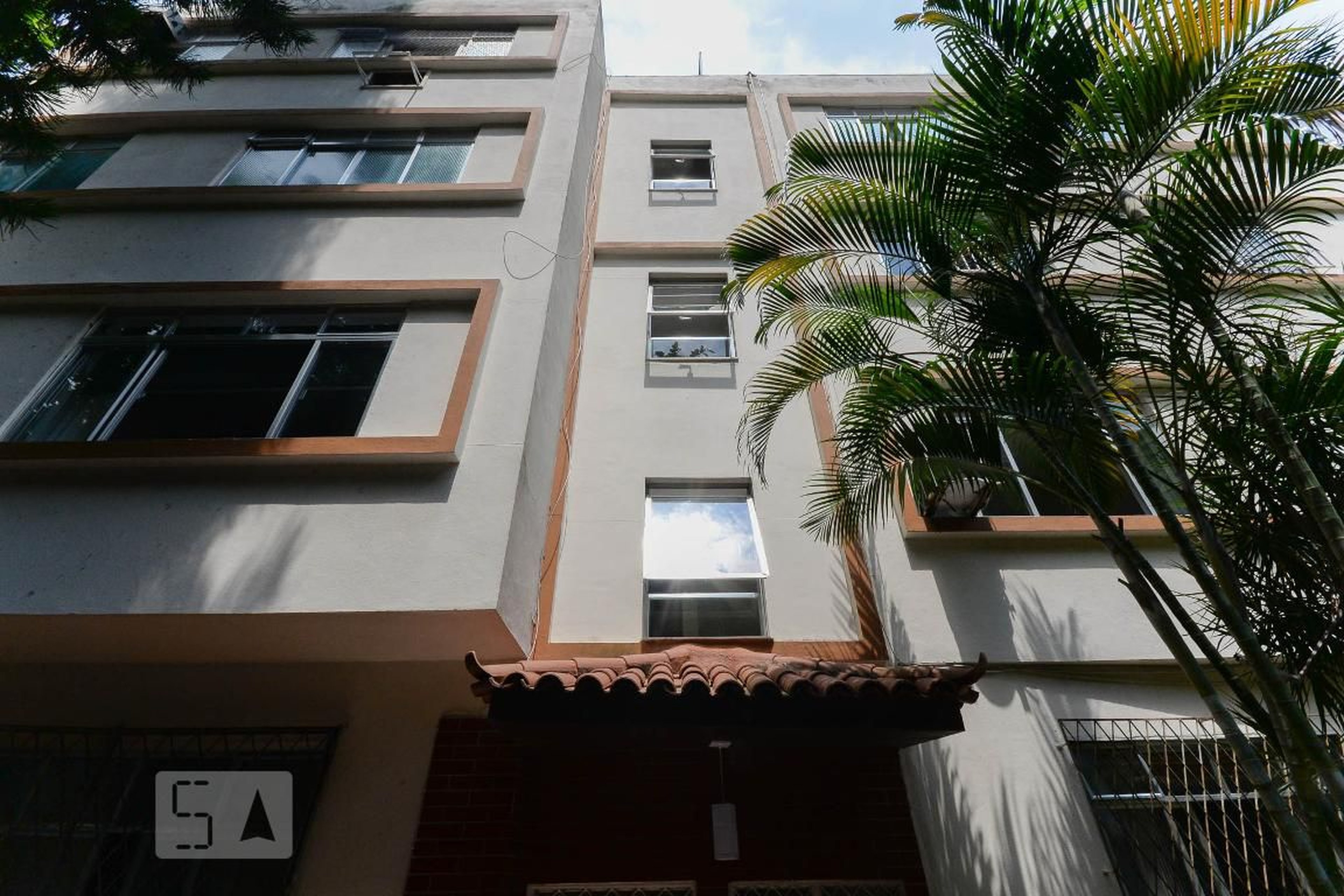 Fachada Condomínio em R. Caruaru, 753