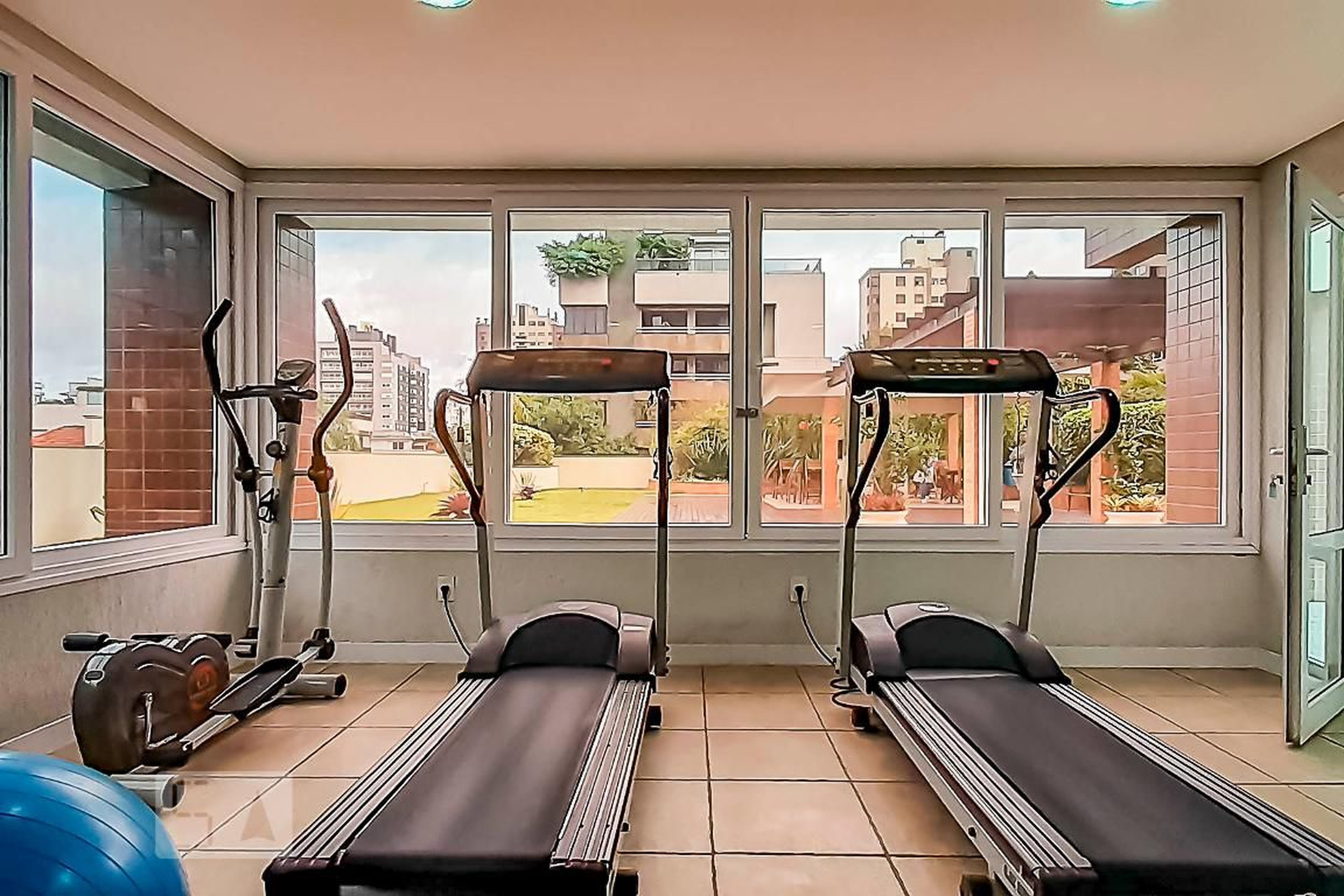 Academia - Vinte e Cinco de Julho