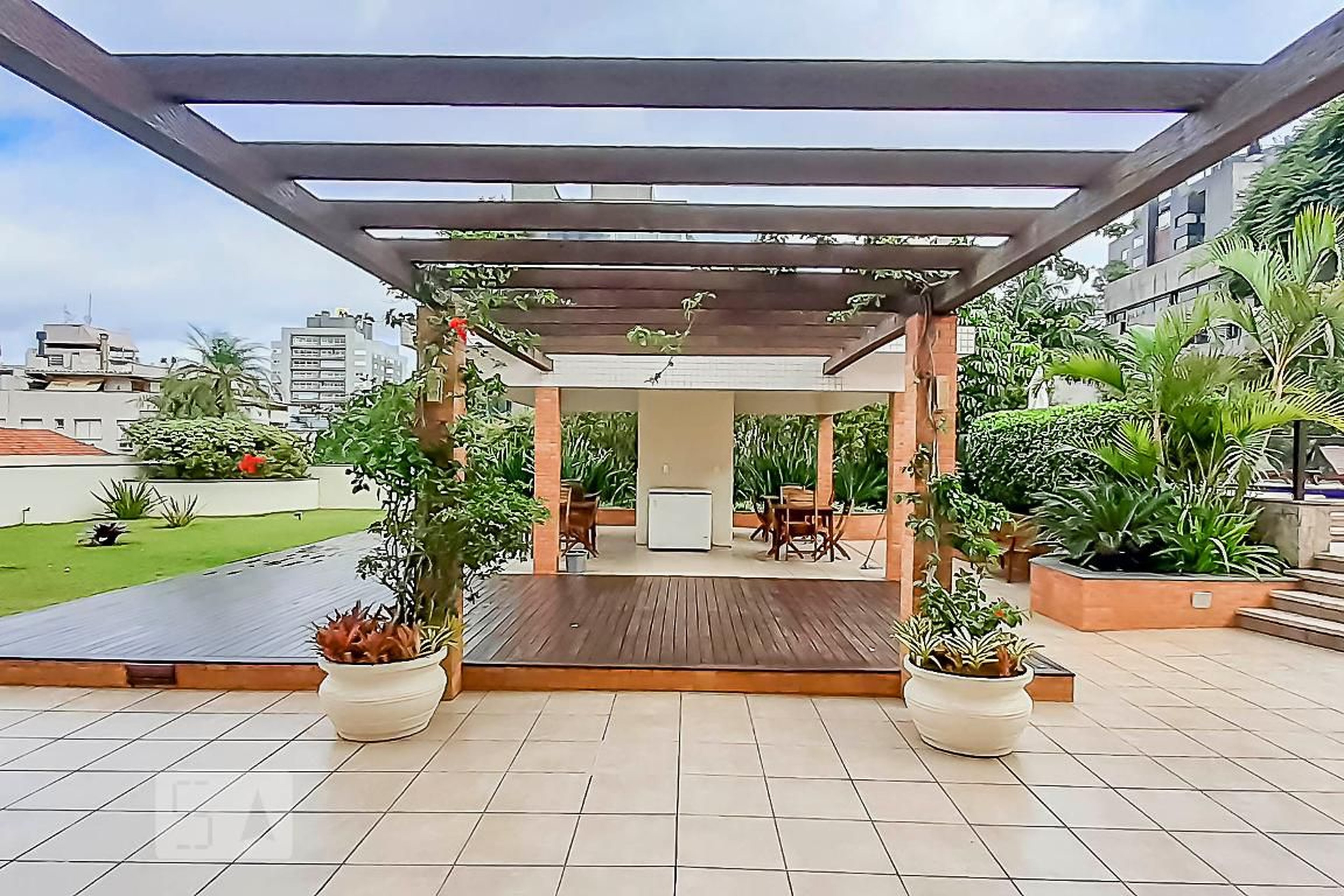 Area Comum - Vinte e Cinco de Julho