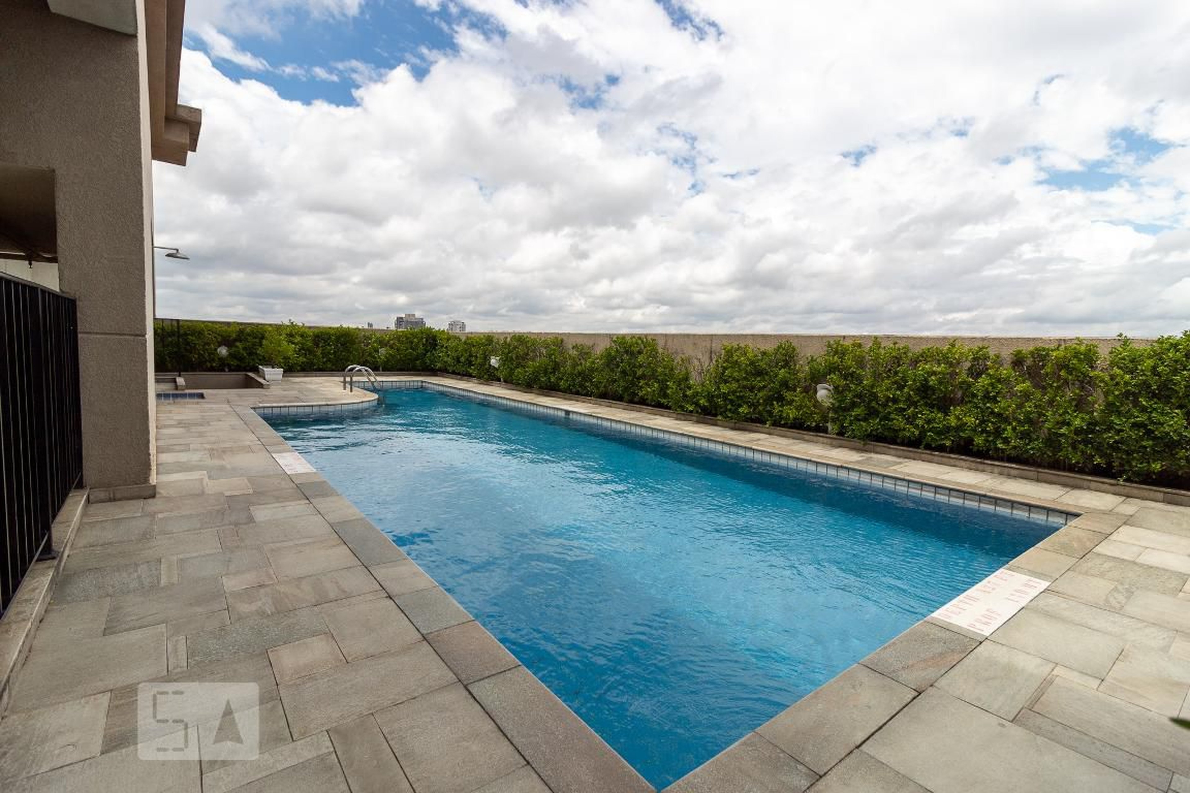 Piscina - Travel Inn Osasco