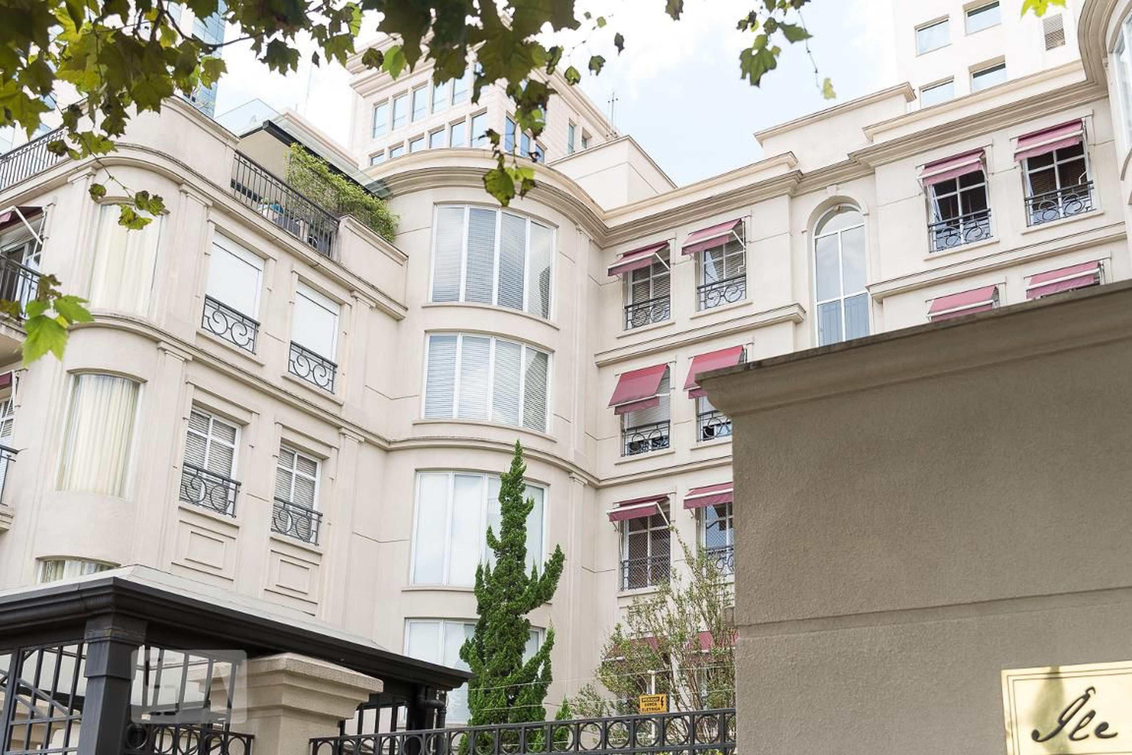 Fachada Condomínio Ile de Soleil