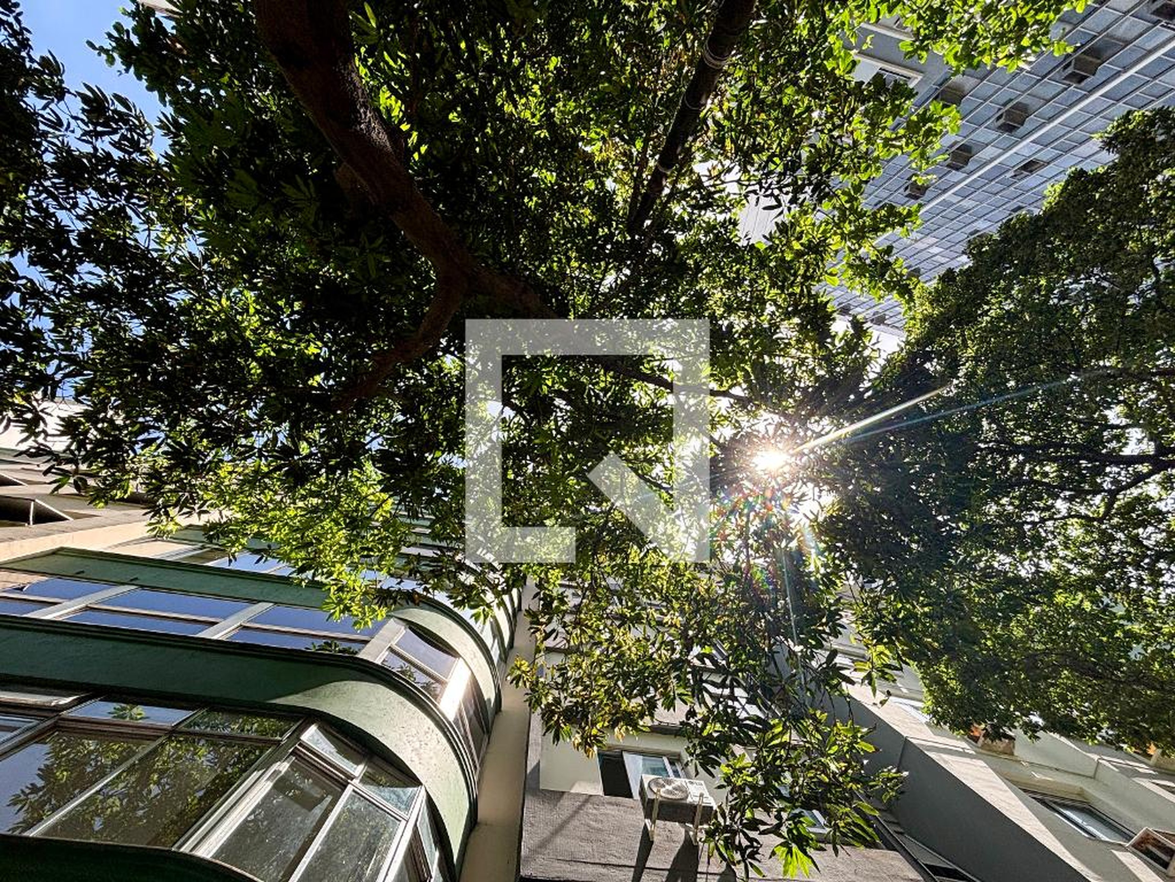 Fachada Edificio Shopping Kar