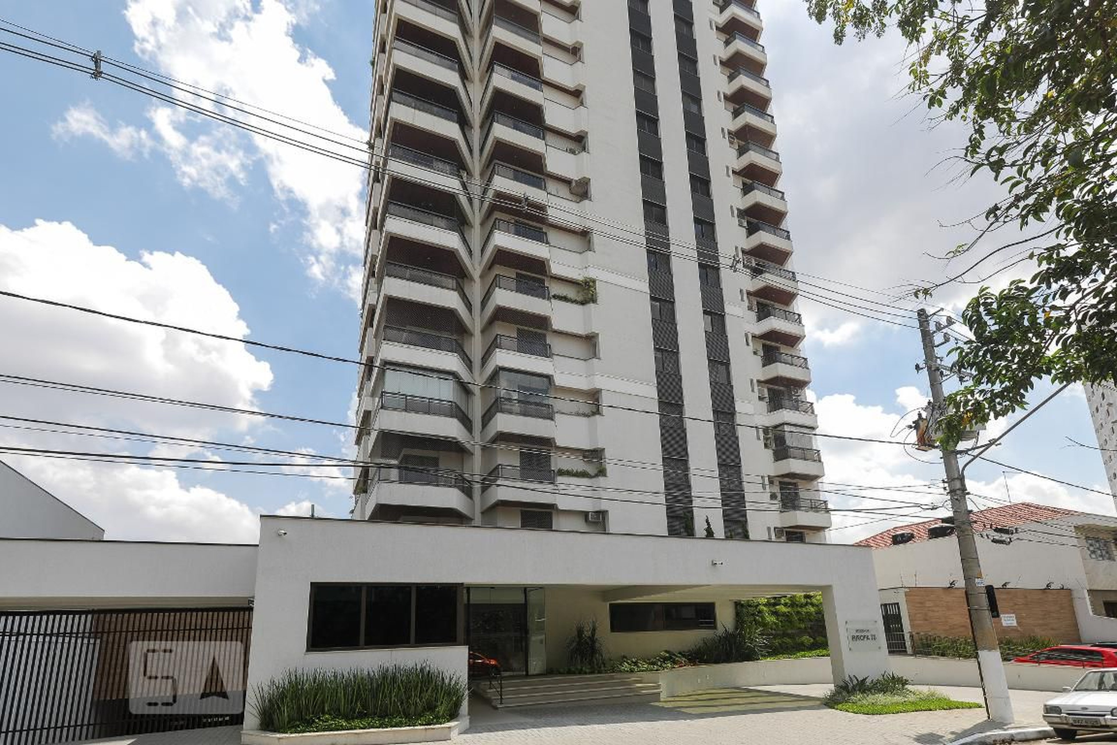 Fachada do Condomínio Condomínio Europa Cicero