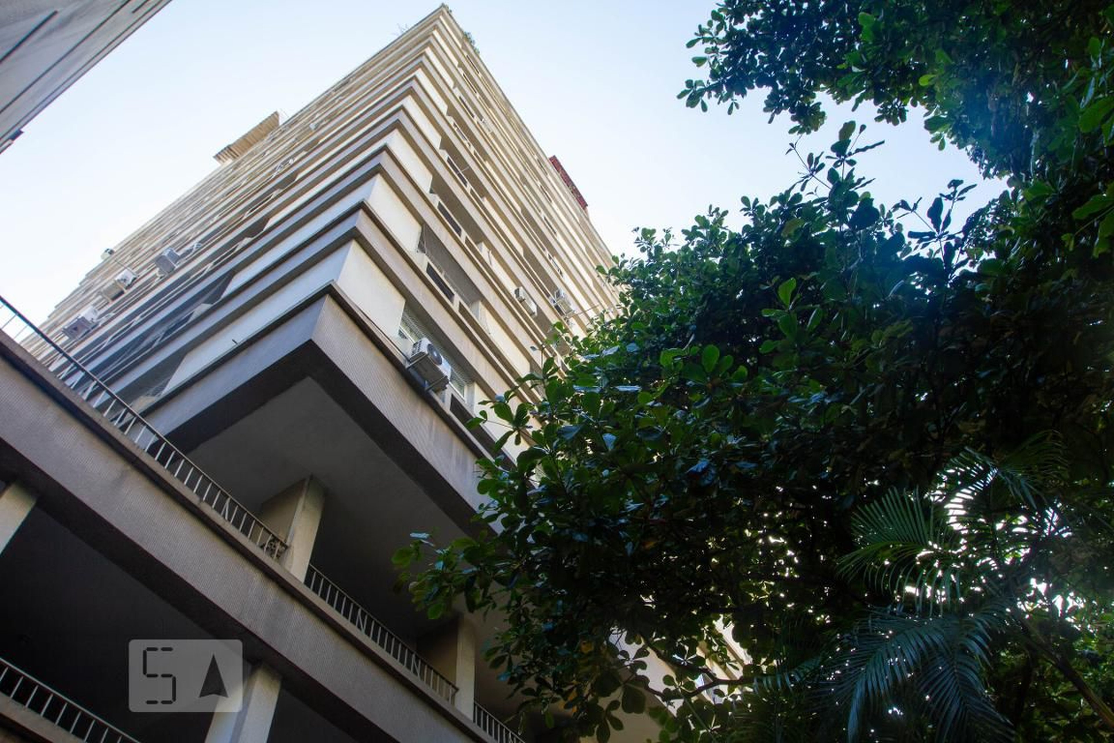 Fachada do Prédio Condomínio em Rua Rita Ludolf, 37