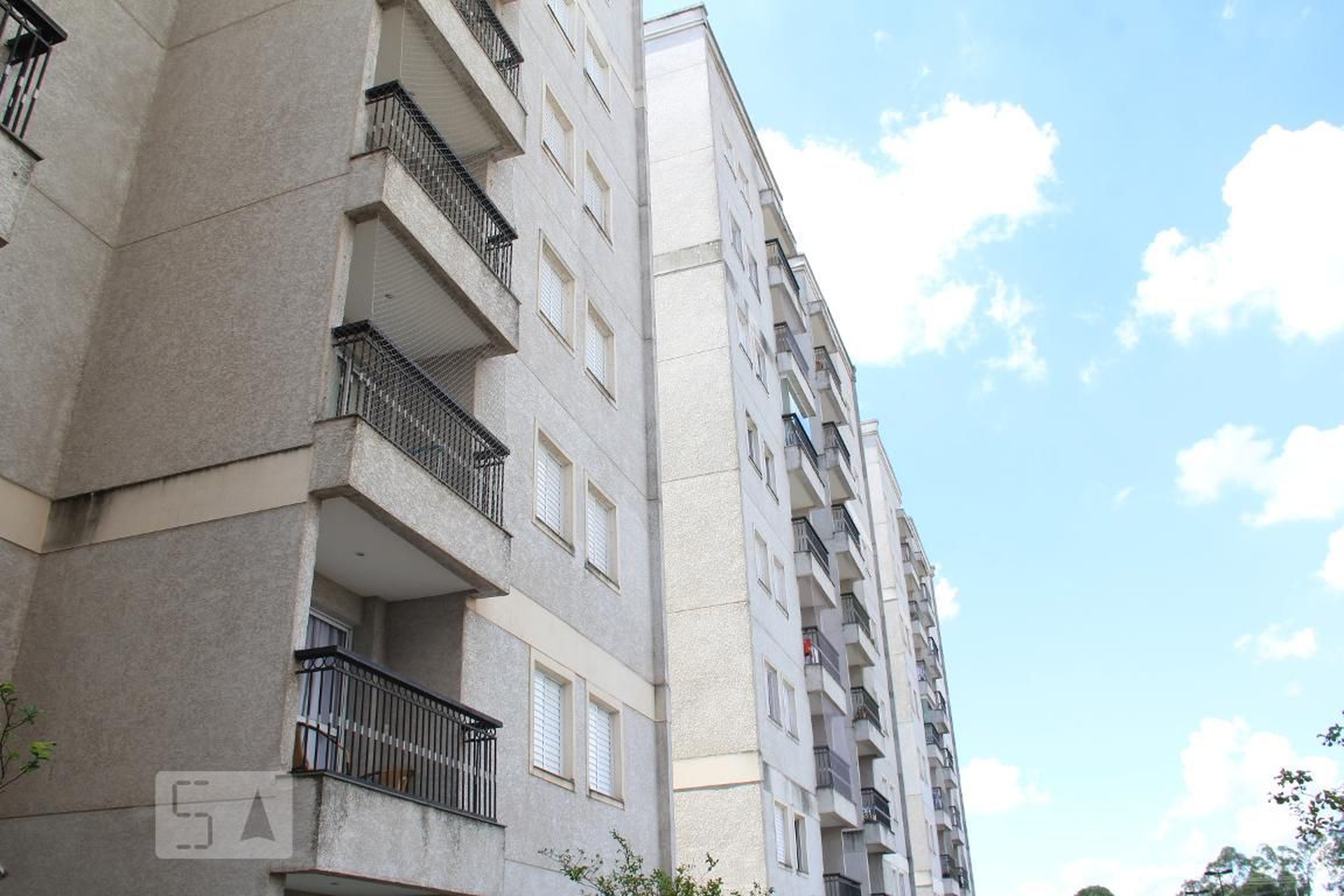 Fachada Condomínio em Avenida Giustiniano Borin, 1177