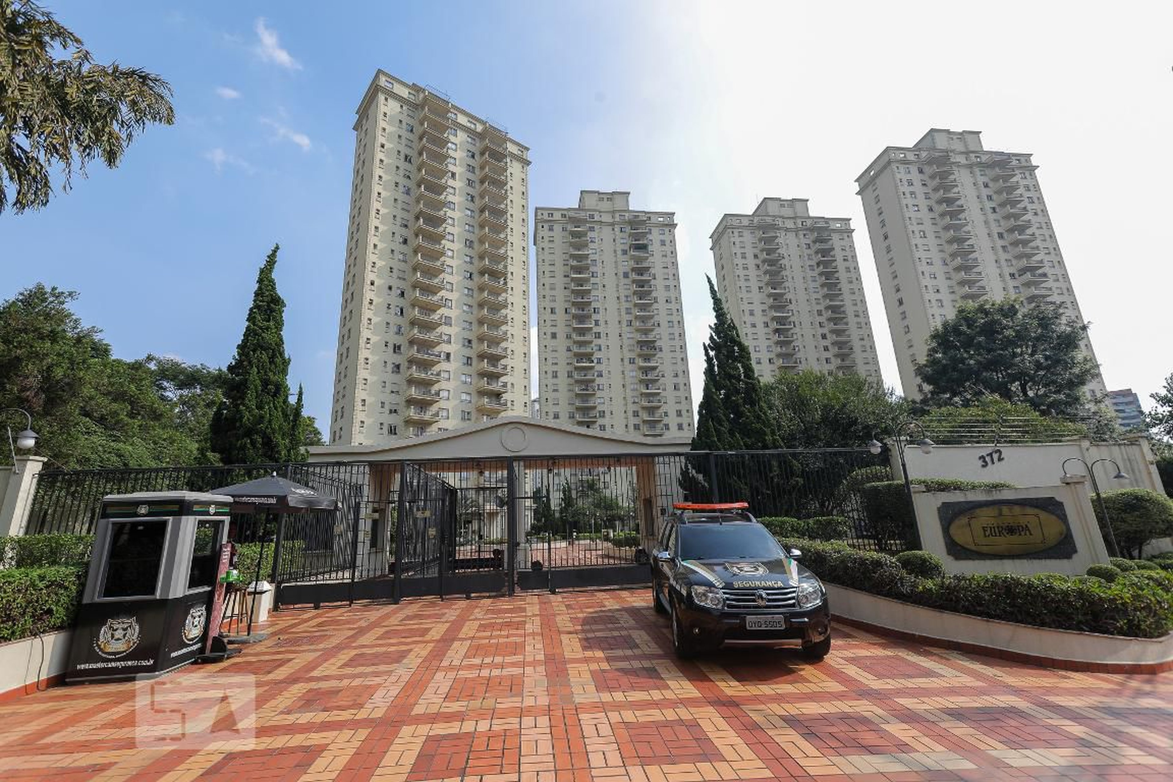 Fachada do Condomínio Condomínio Europa