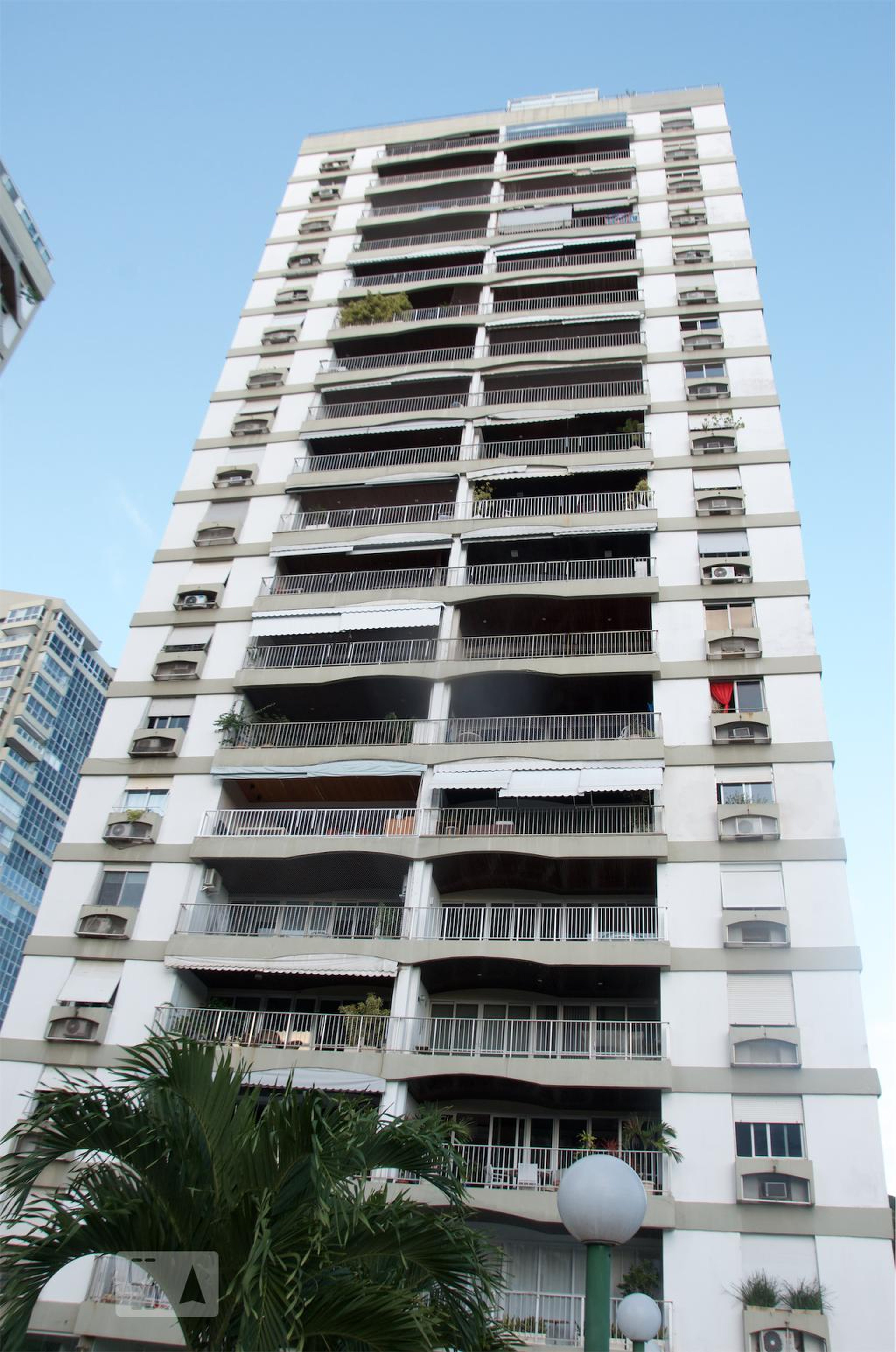 Fachada do Prédio Condomínio São Conrado