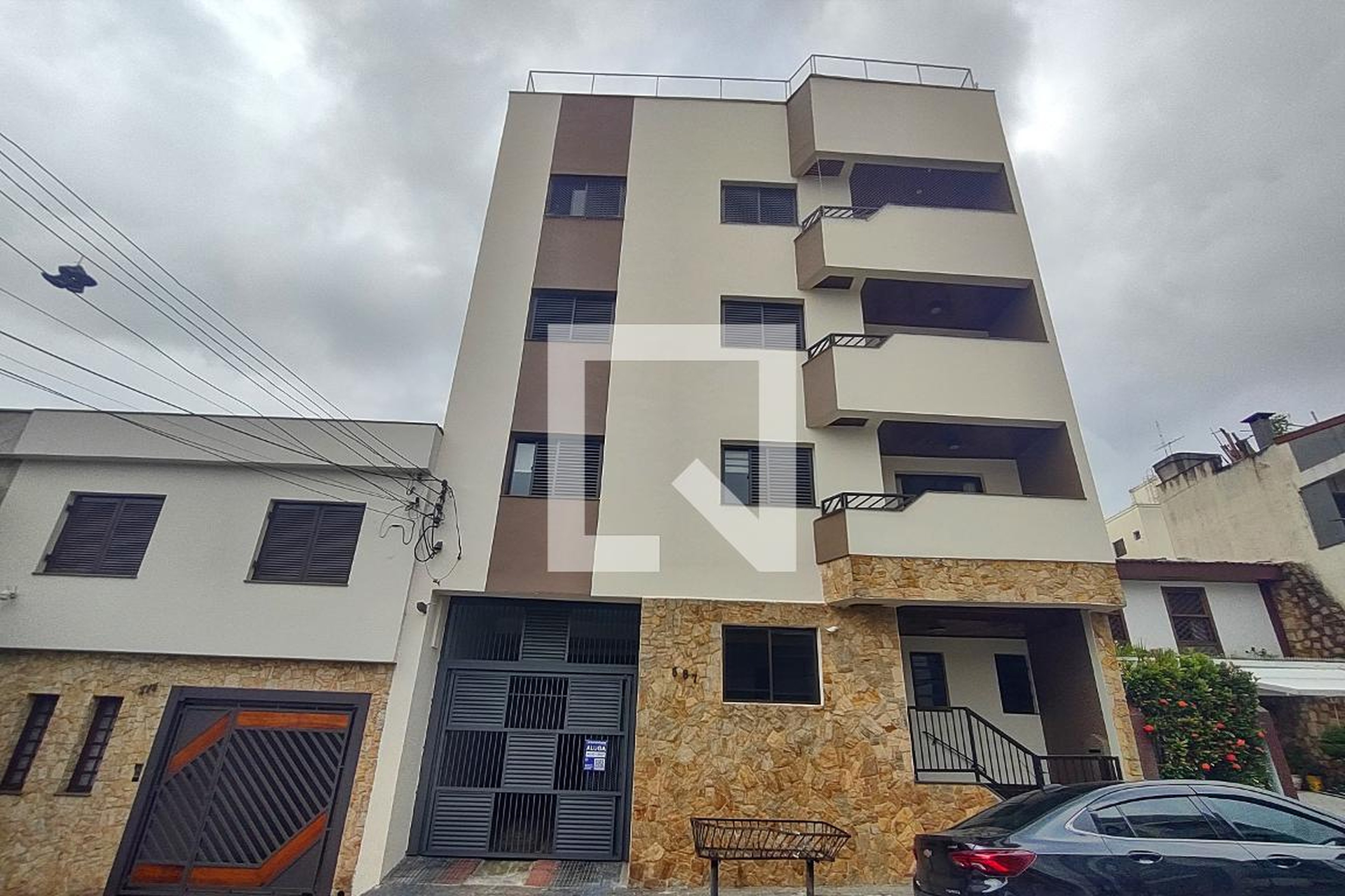 Fachada Condomínio em Rua Silvia, 387