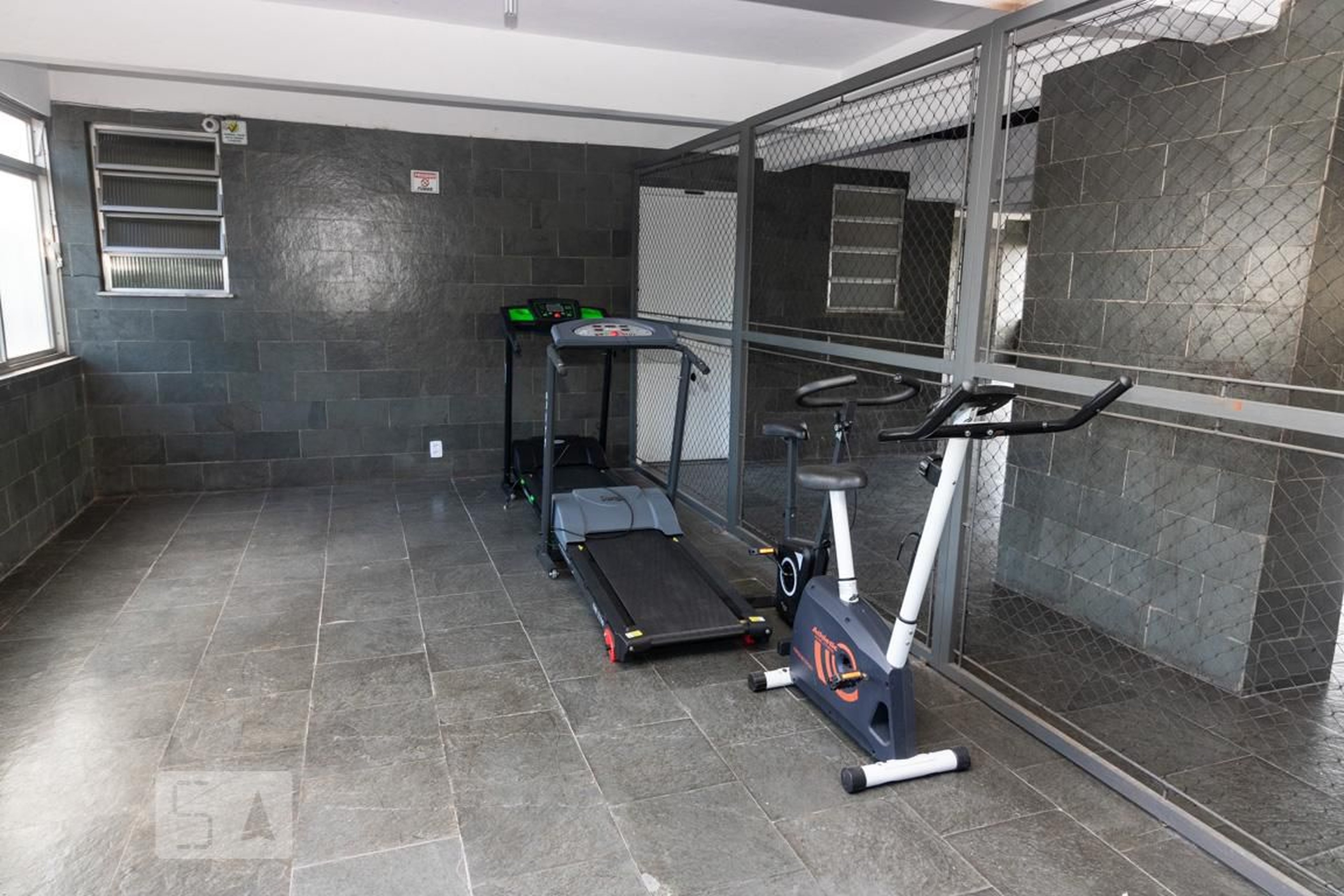 Academia - Luiz Eduardo e Ana Cristina