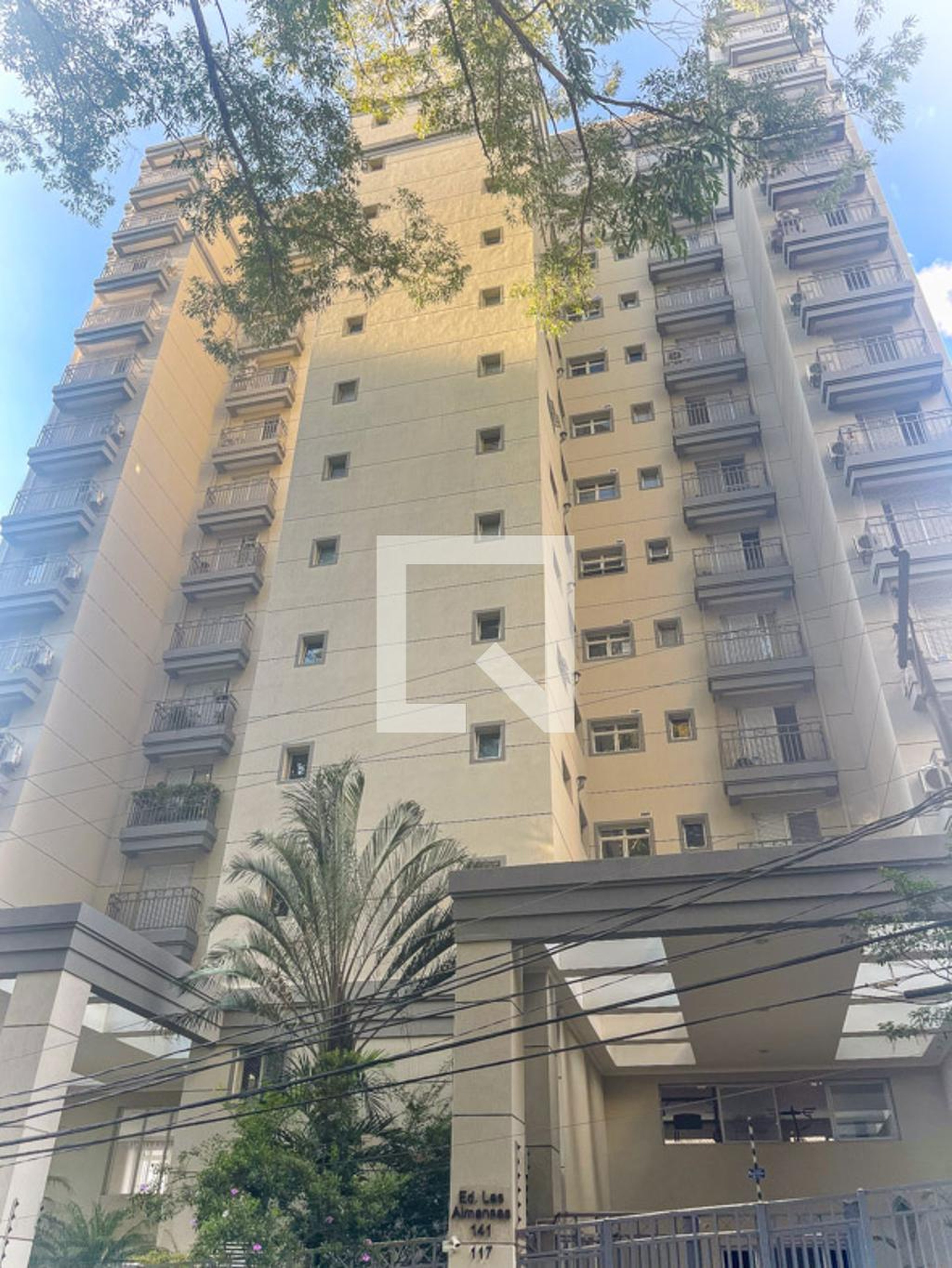 Fachada Condomínio Las Almansas