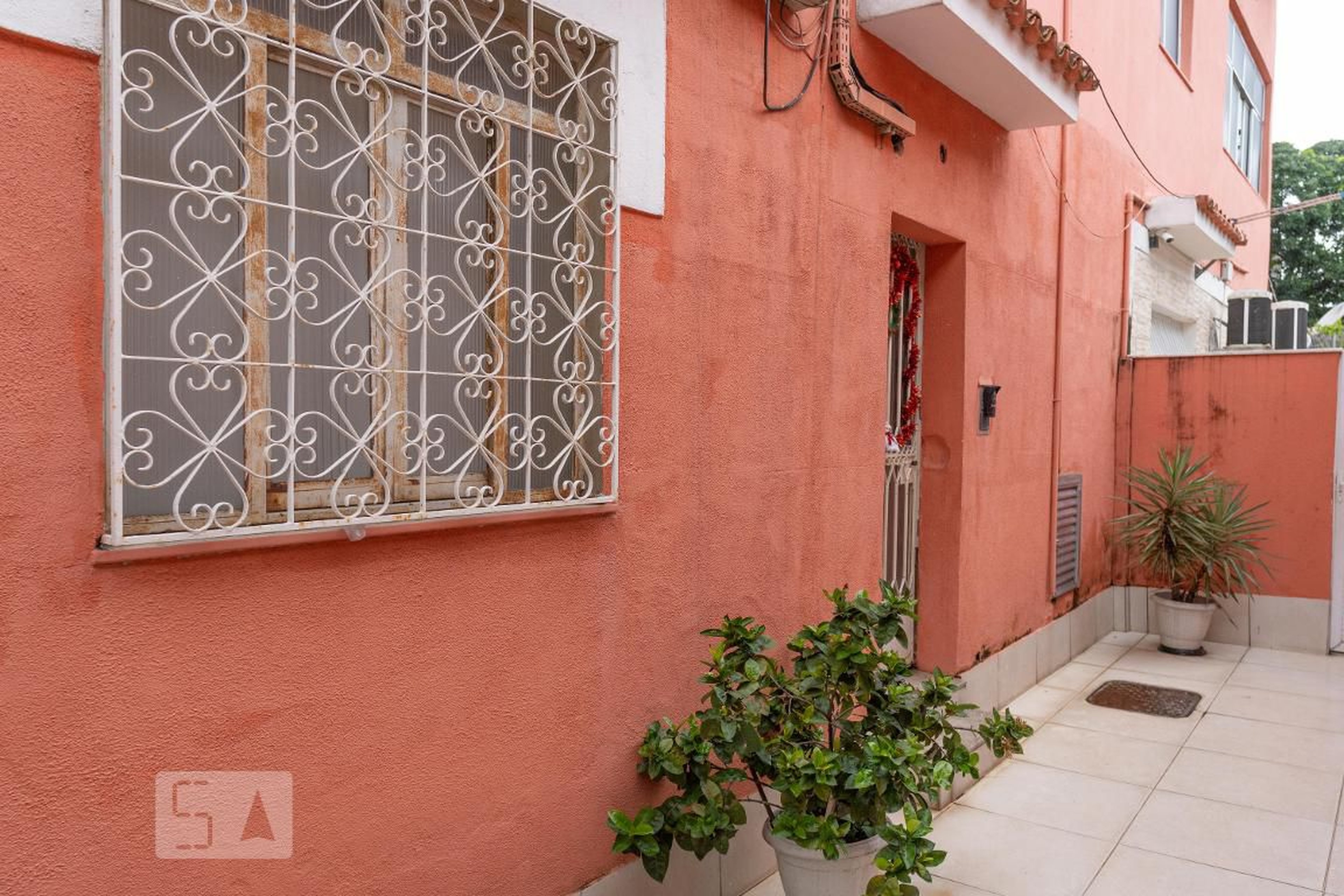 Fachada Condomínio em Travessa Petronilha Miranda, 34