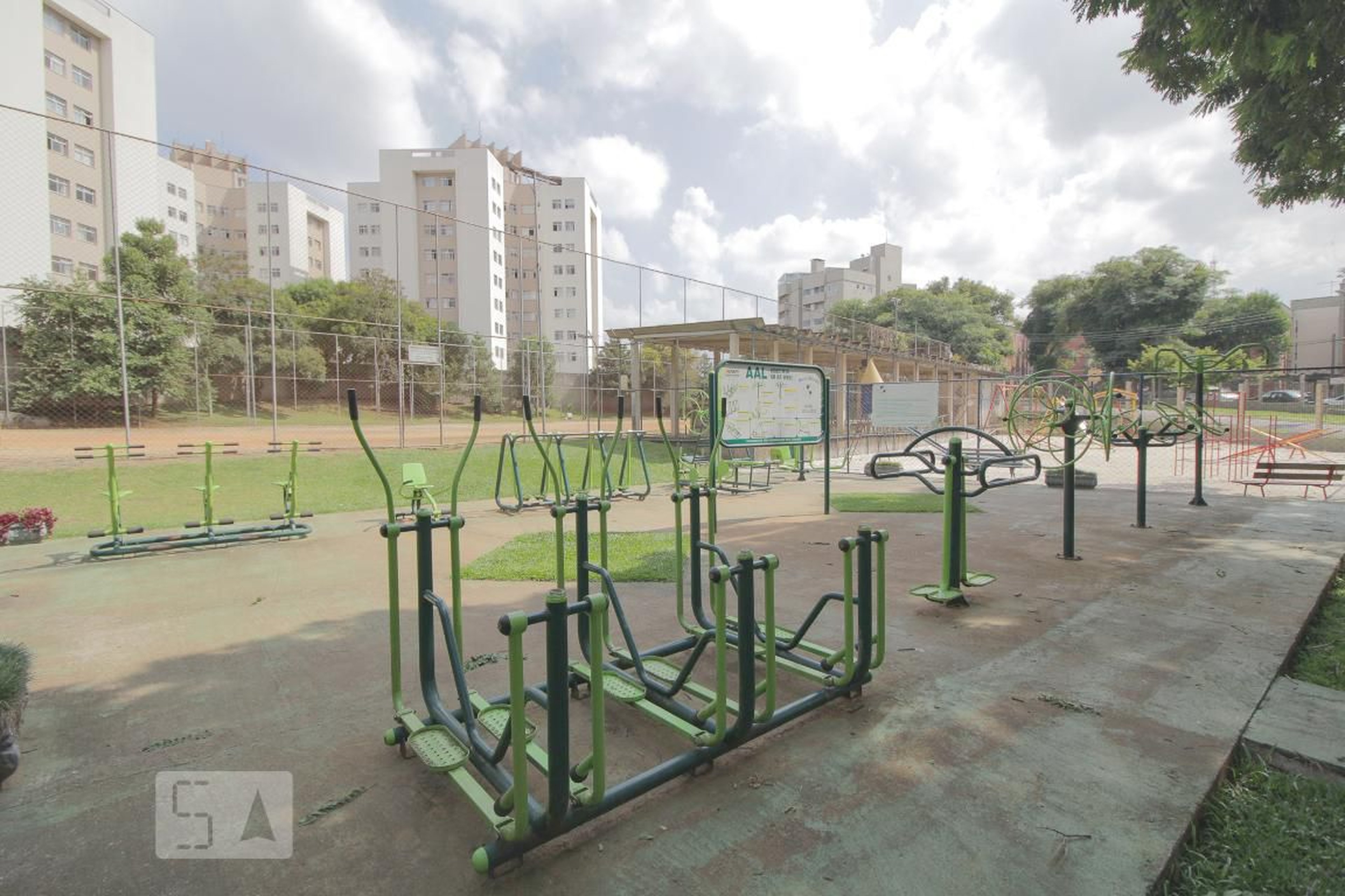 Academia - Conjunto Residêncial Novo Mundo