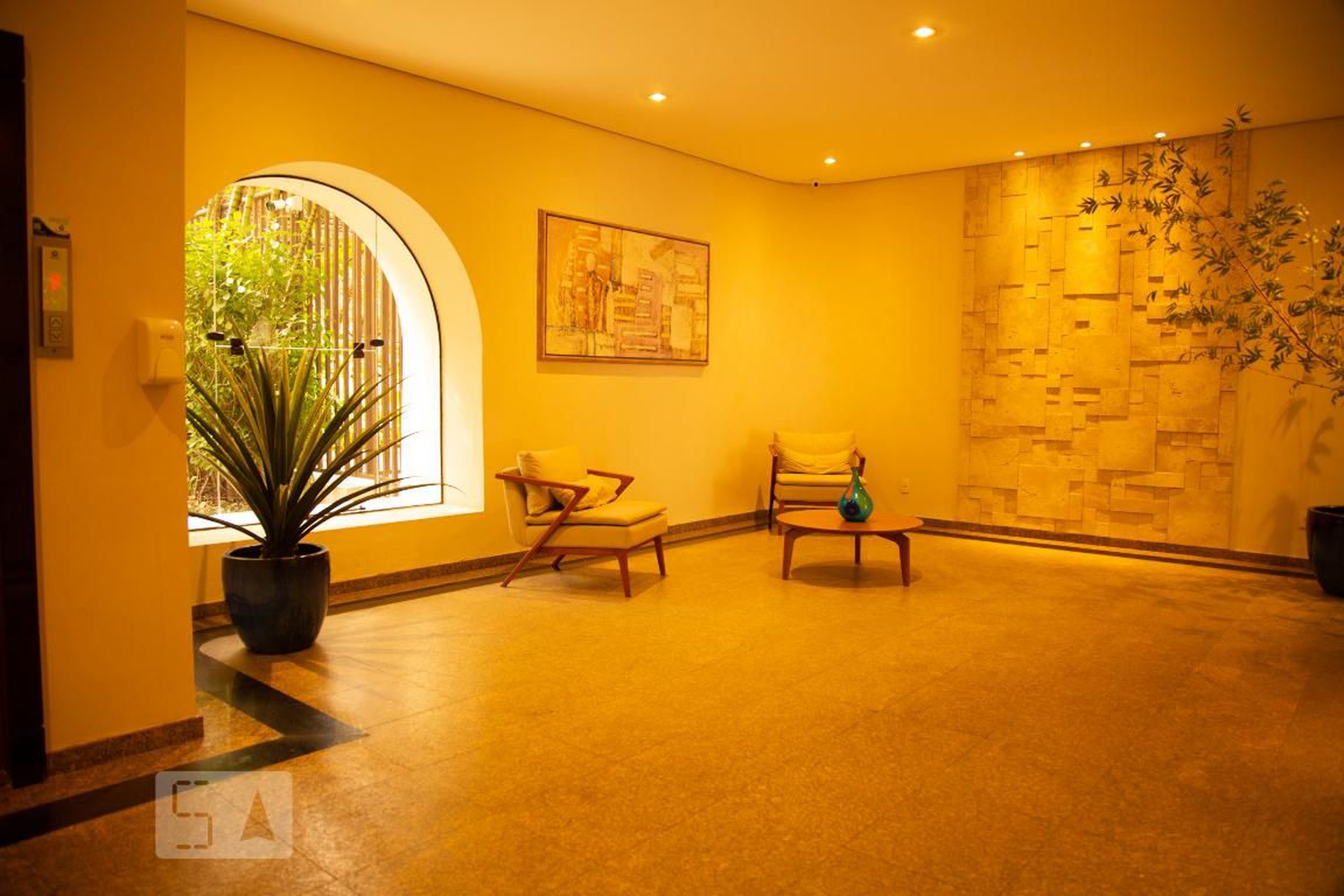 Hall de entrada - Plaza