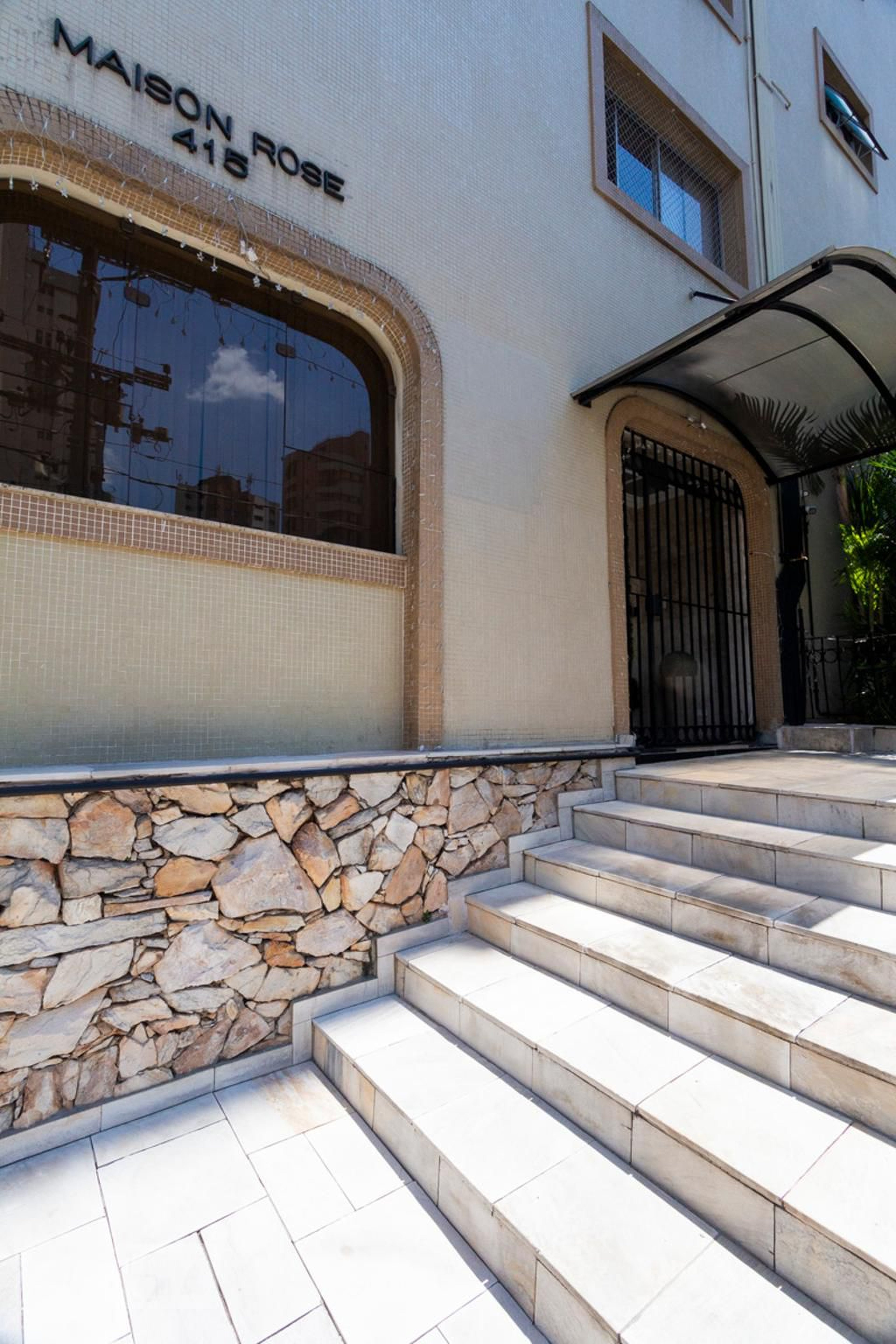 Entrada - Edifício Maison Rose