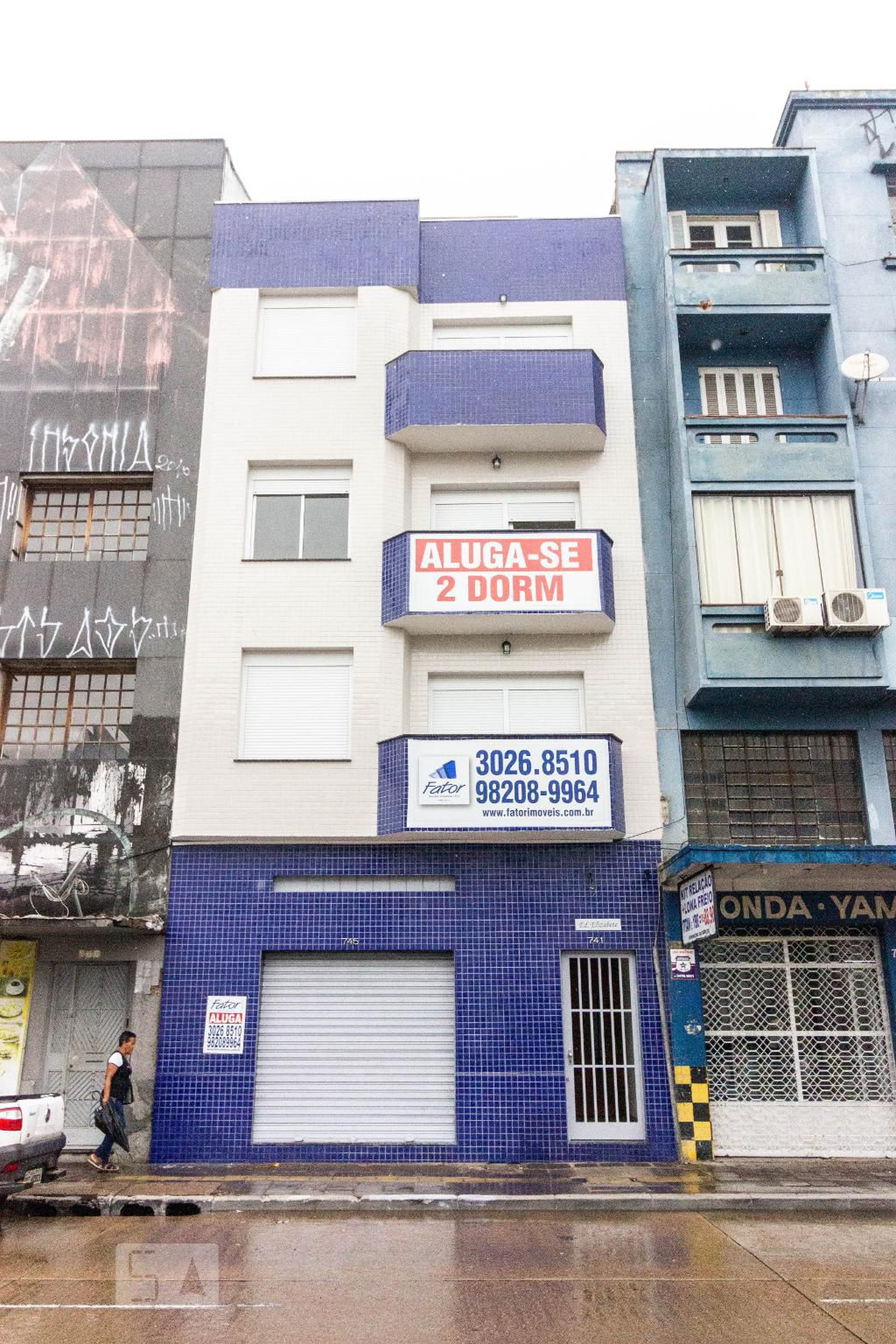 Fachada Condomínio em Av. Farrapos, 745