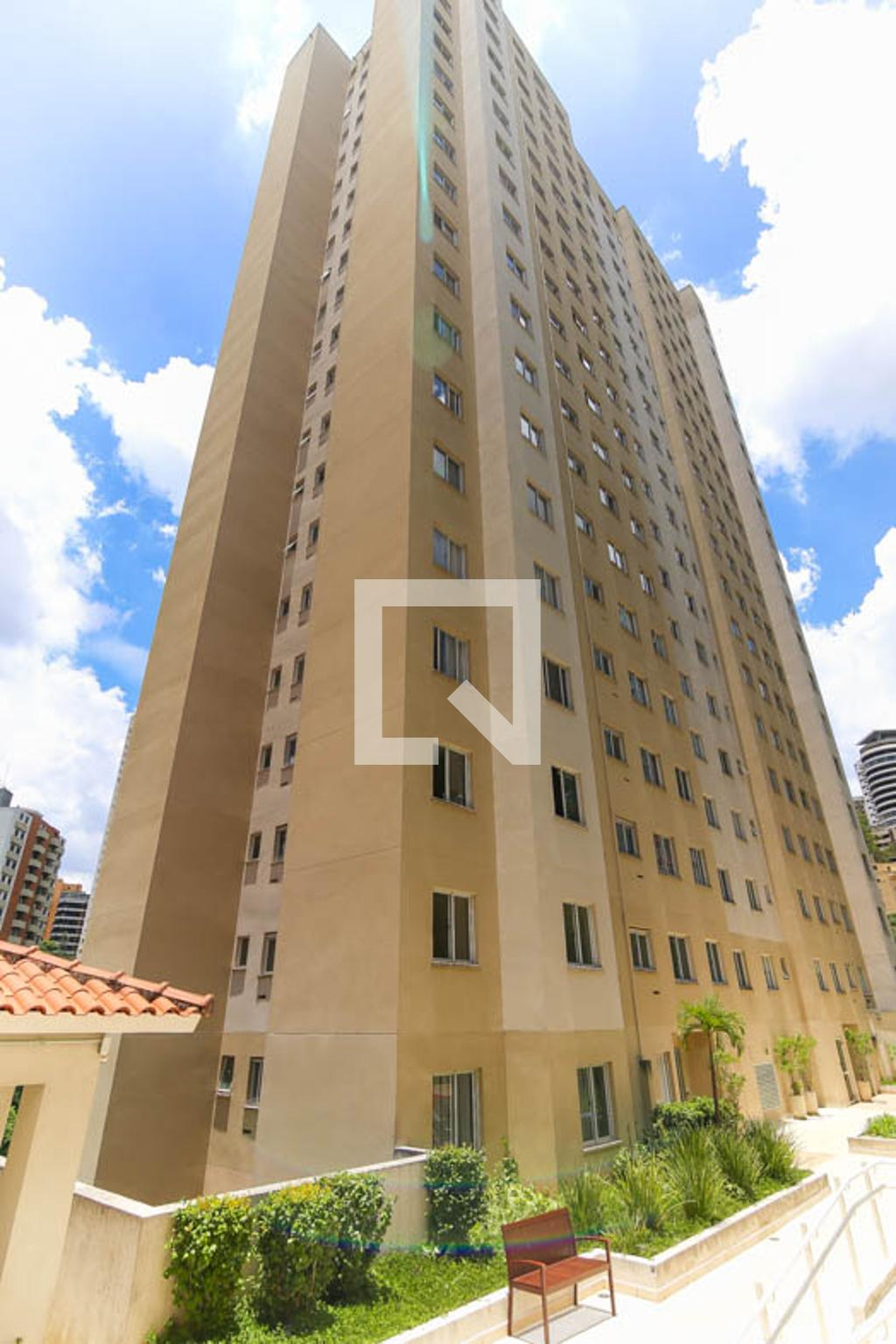 Fachada do Prédio Condomínio em Rua Professor Doutor José Pedro de Carvalho Lima, 420