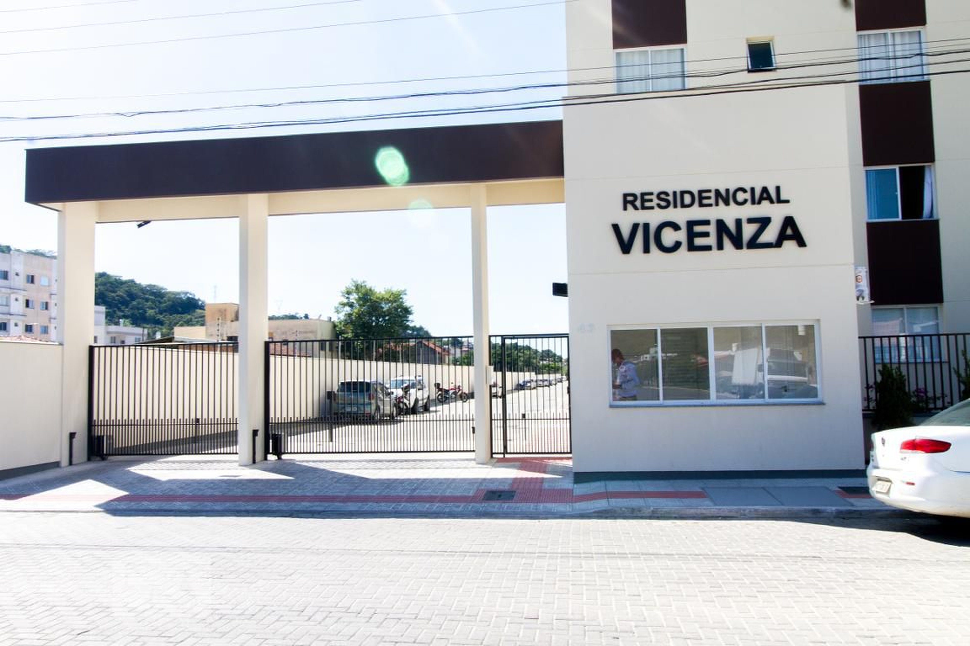 Fachada do Condomínio Residencial Vicenza